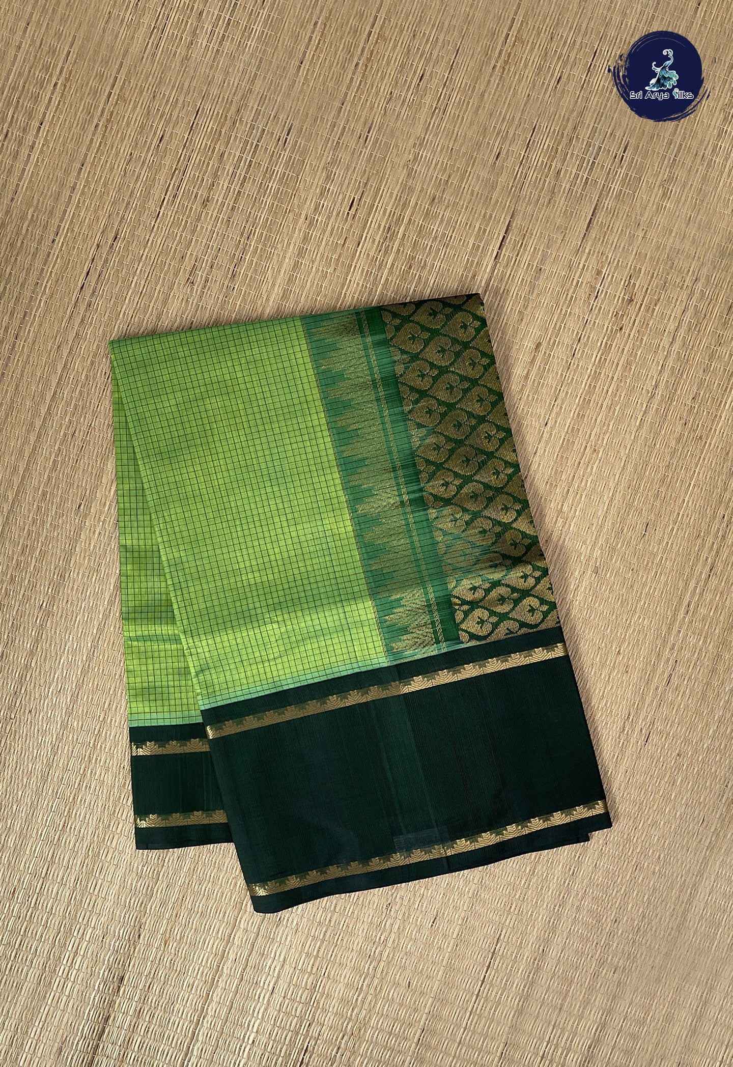 Wasabi Green Checked Saree With Checked Pattern