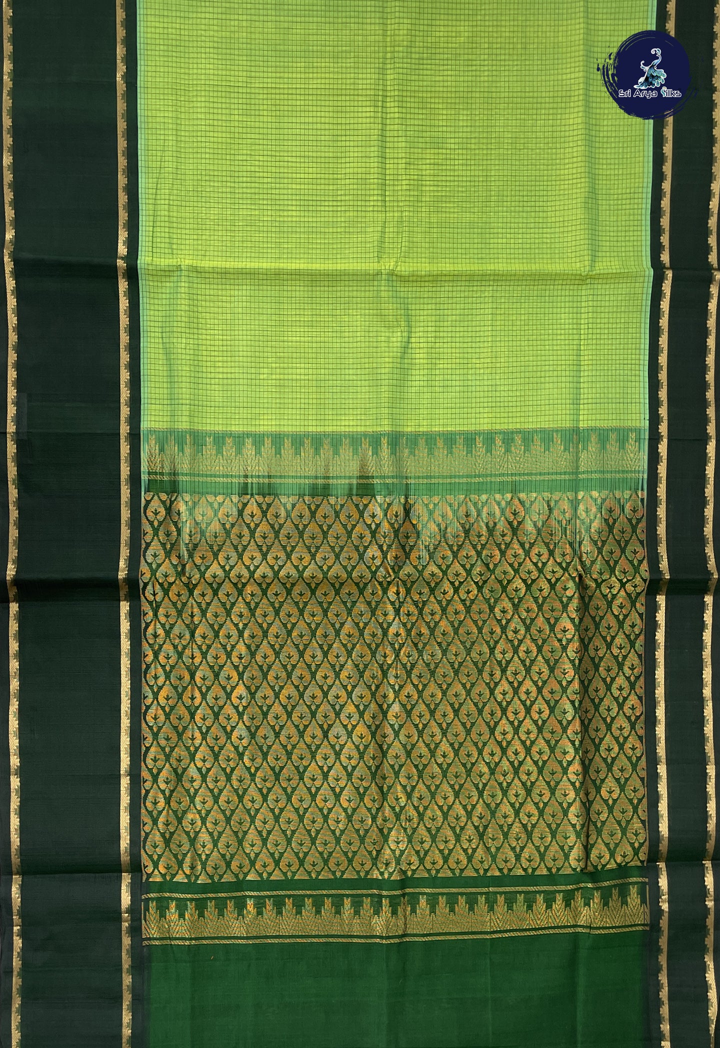 Wasabi Green Checked Saree With Checked Pattern