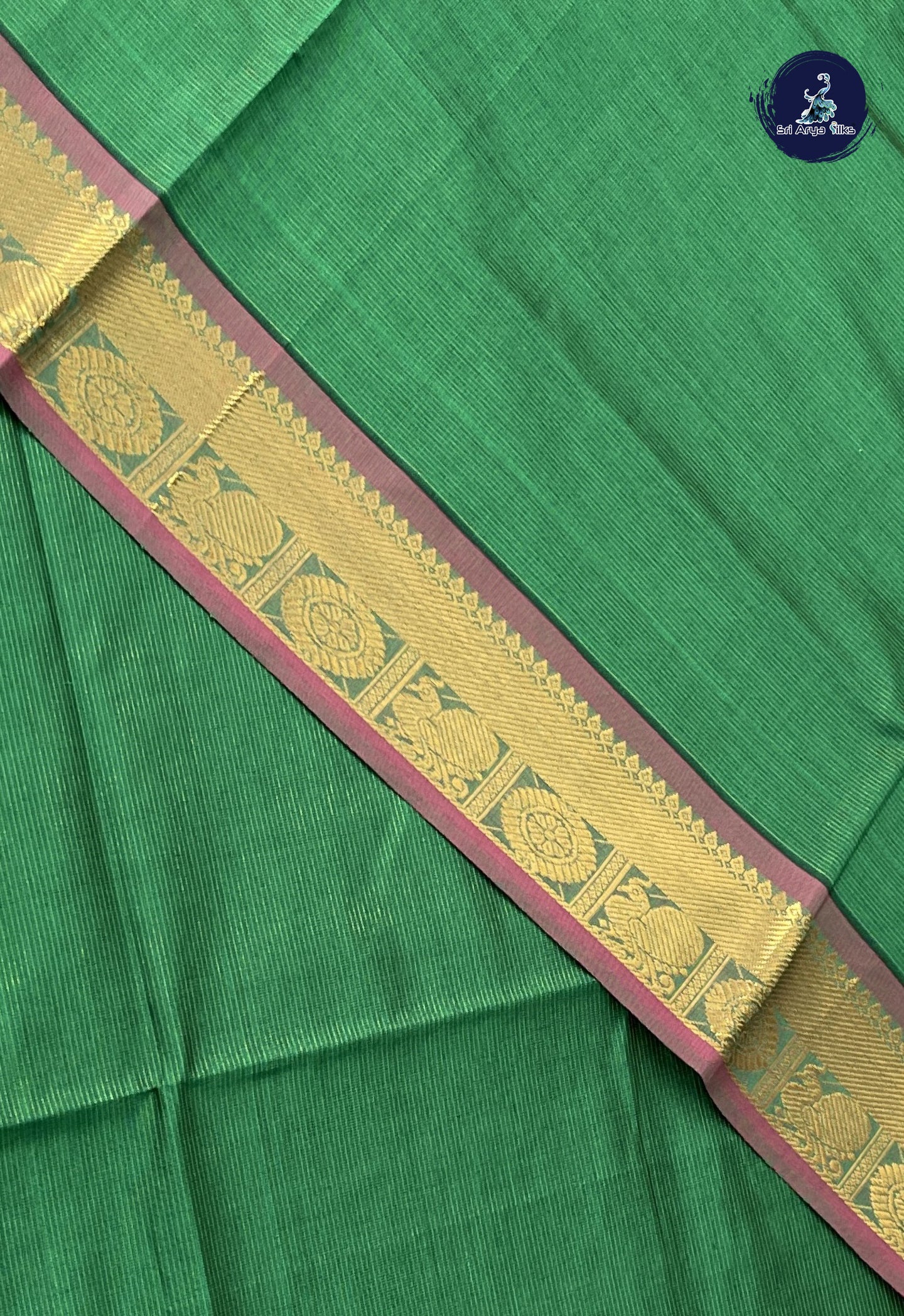 Dark Green Semi Silk Cotton Saree With Vaira Oosi Pattern