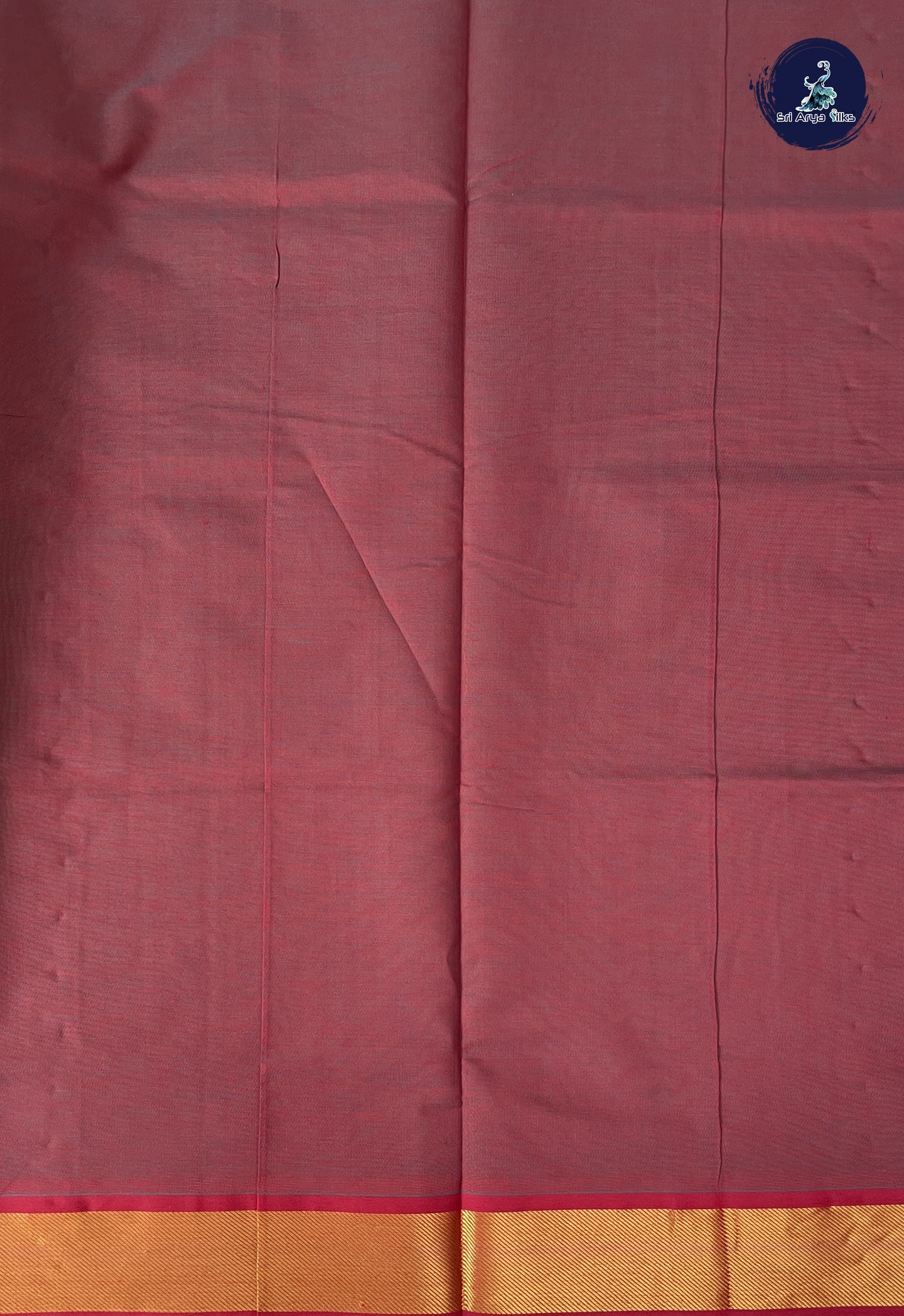 Green Semi Silk Cotton Saree With Plain Pattern