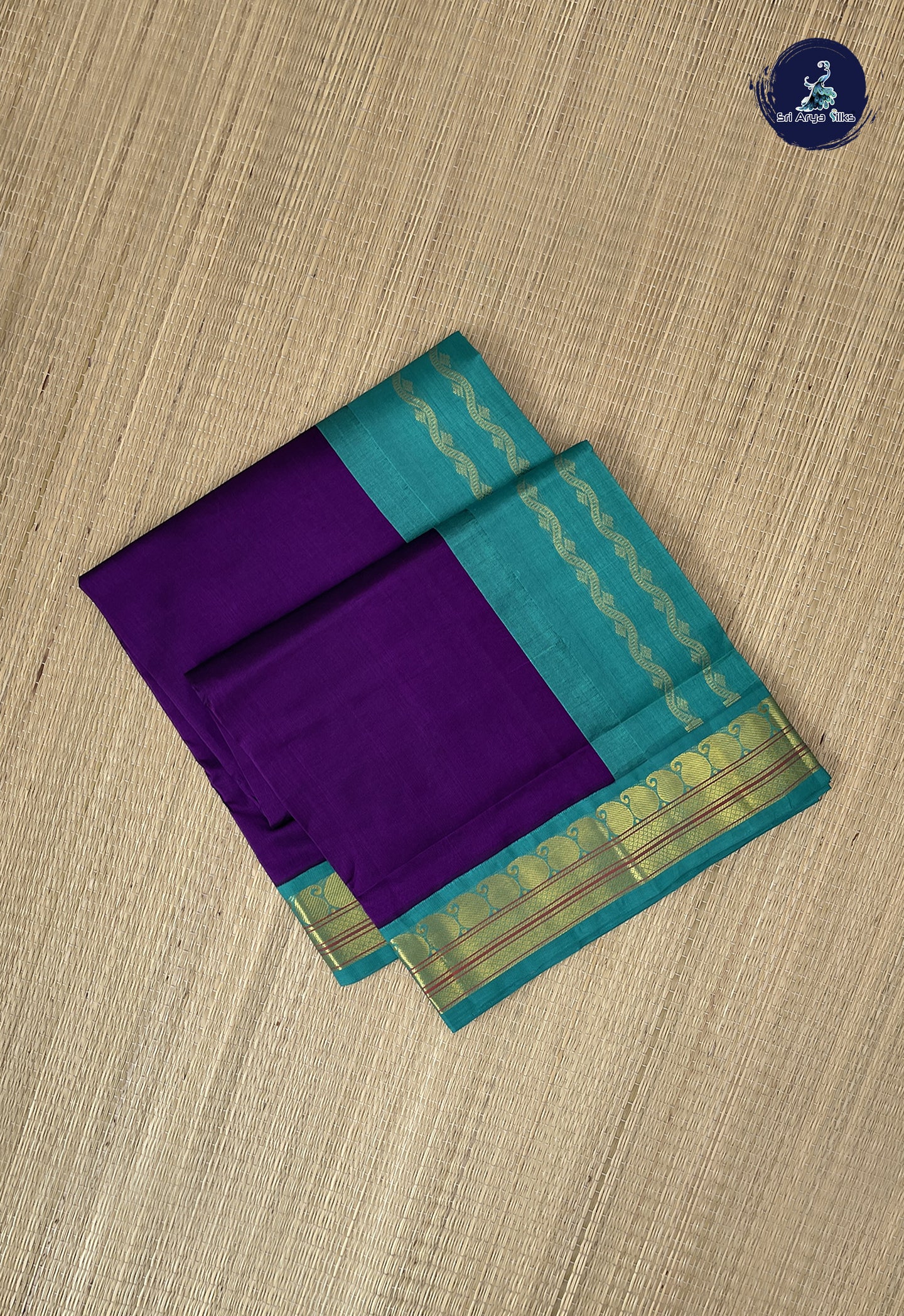 Dark Brinjal Korvai Silk Cotton Saree With Plain Pattern