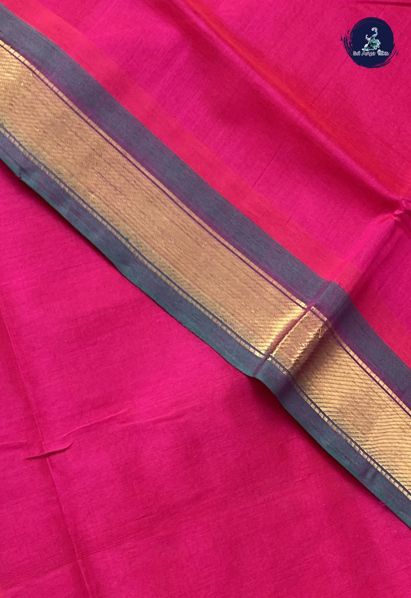 Pink Simple Silk Cotton Saree With Plain Pattern