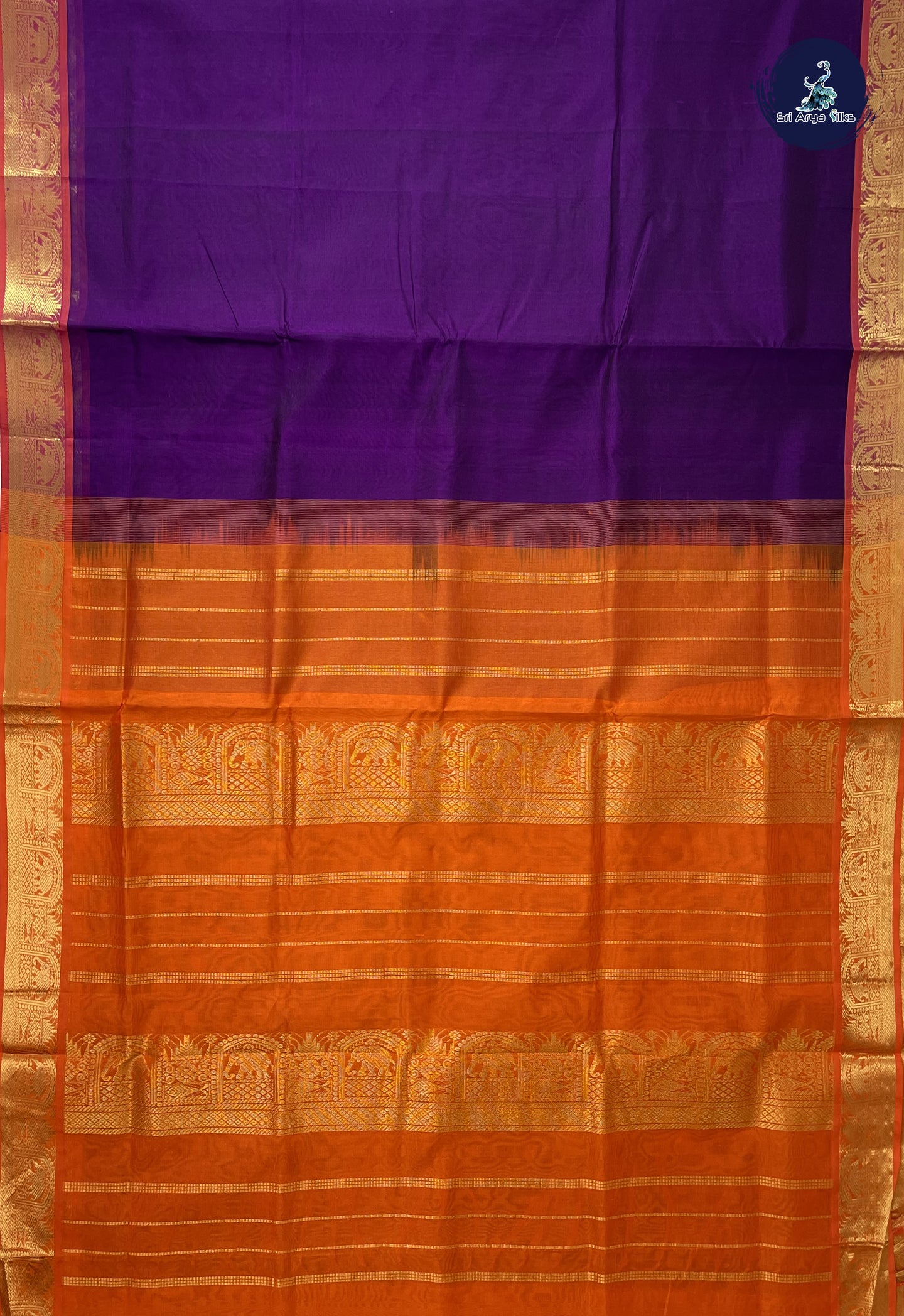 Dark Brinjal Simple Silk Cotton Saree With Plain Pattern