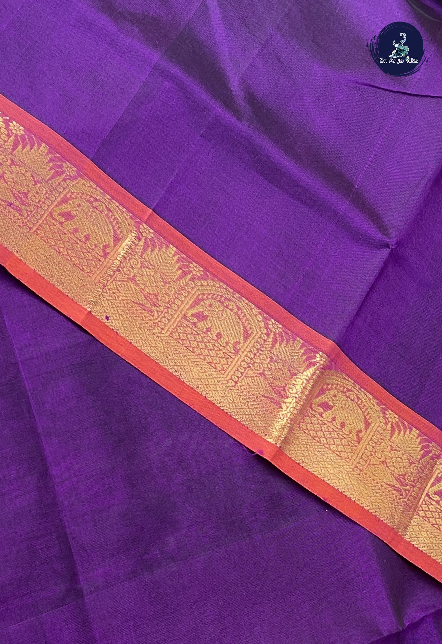 Dark Brinjal Simple Silk Cotton Saree With Plain Pattern