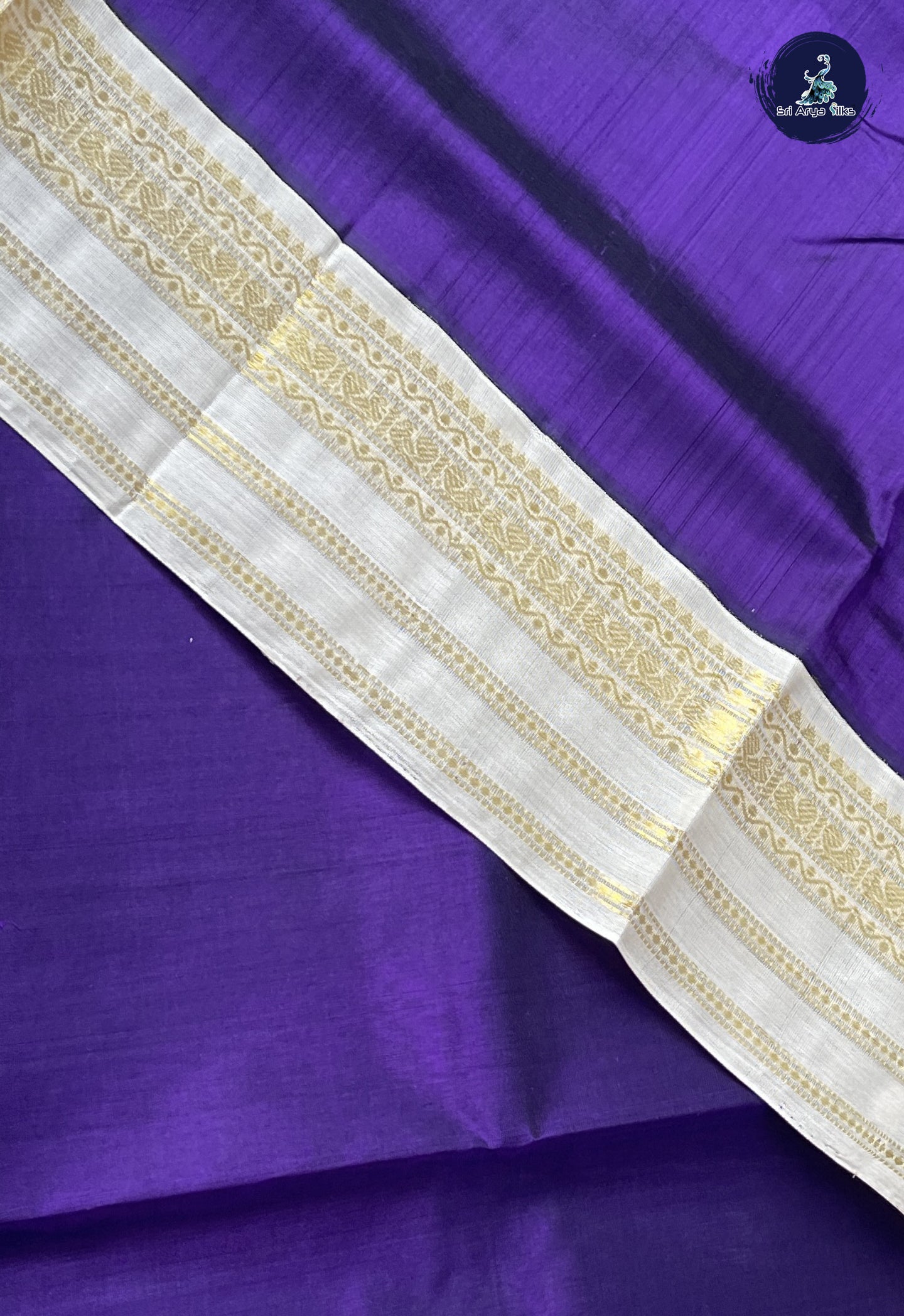 Dark Violet Korvai Silk Cotton Saree With Plain Pattern