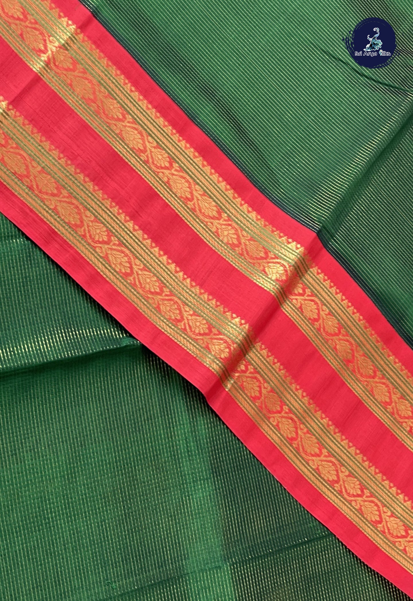 Bottle Green Vaira Oosi Silk Cotton Saree With Vaira Oosi Pattern