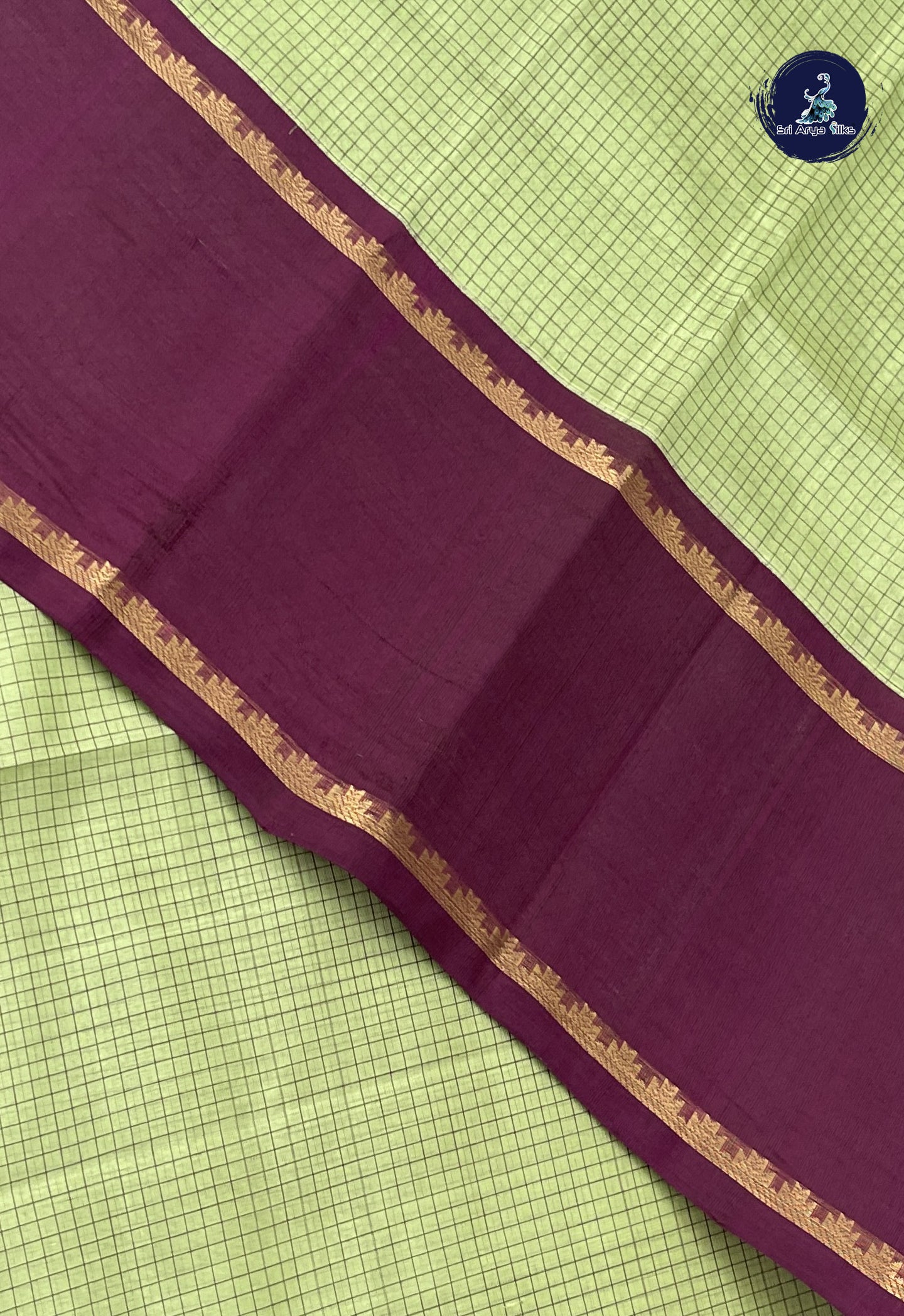 Pista Green Checked Saree With Checked Pattern