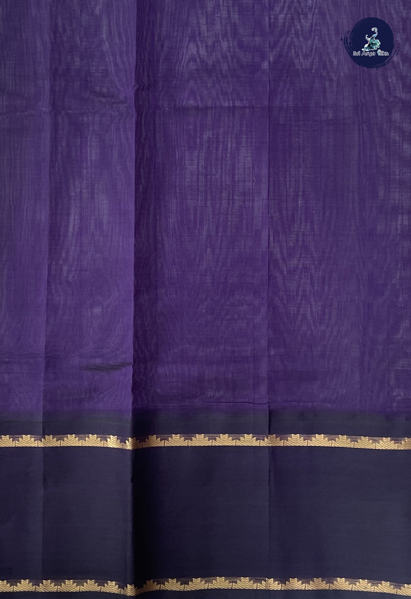 Off White Checked Saree With Checked Pattern