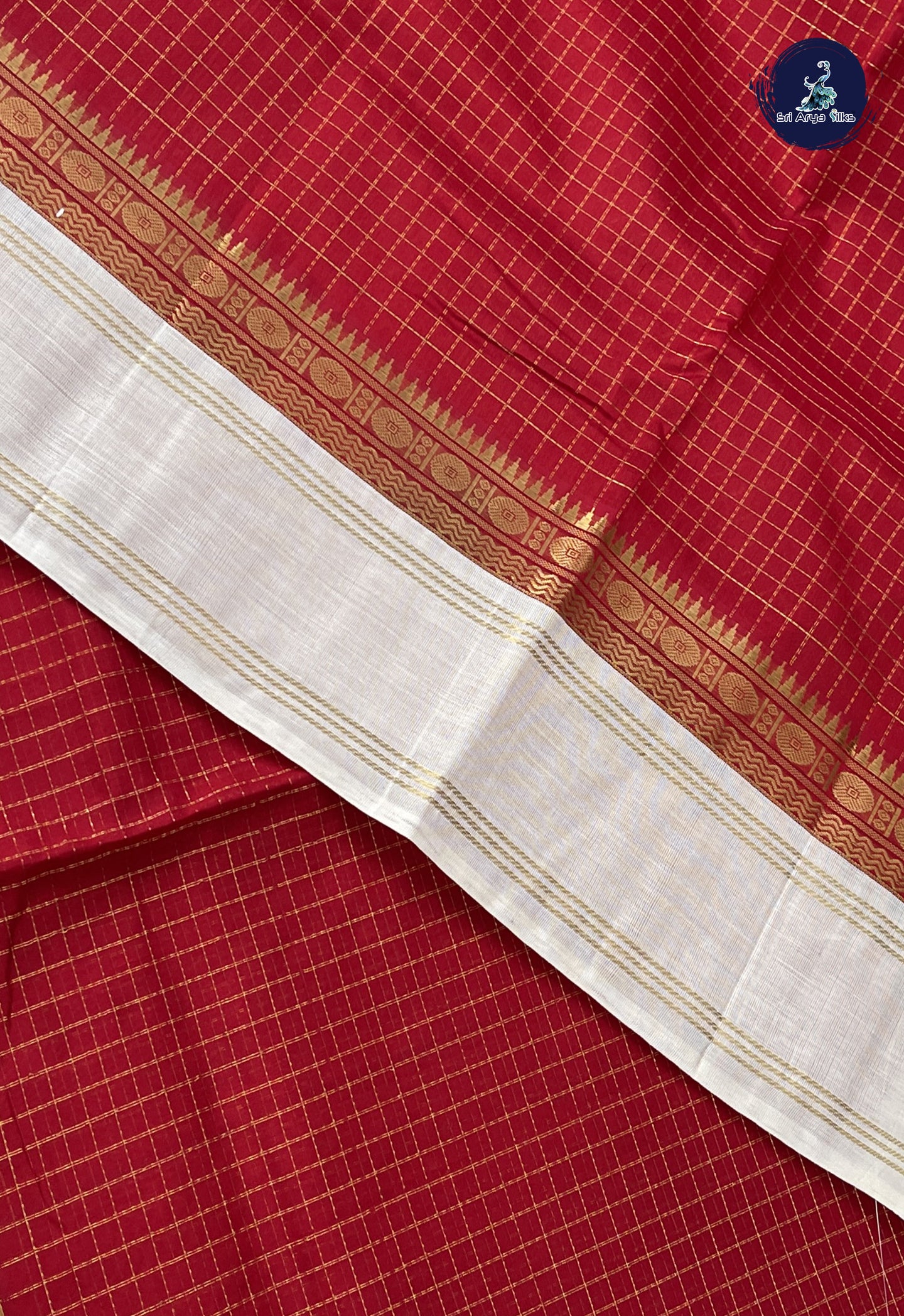Red Checked Saree With Zari Checked Pattern