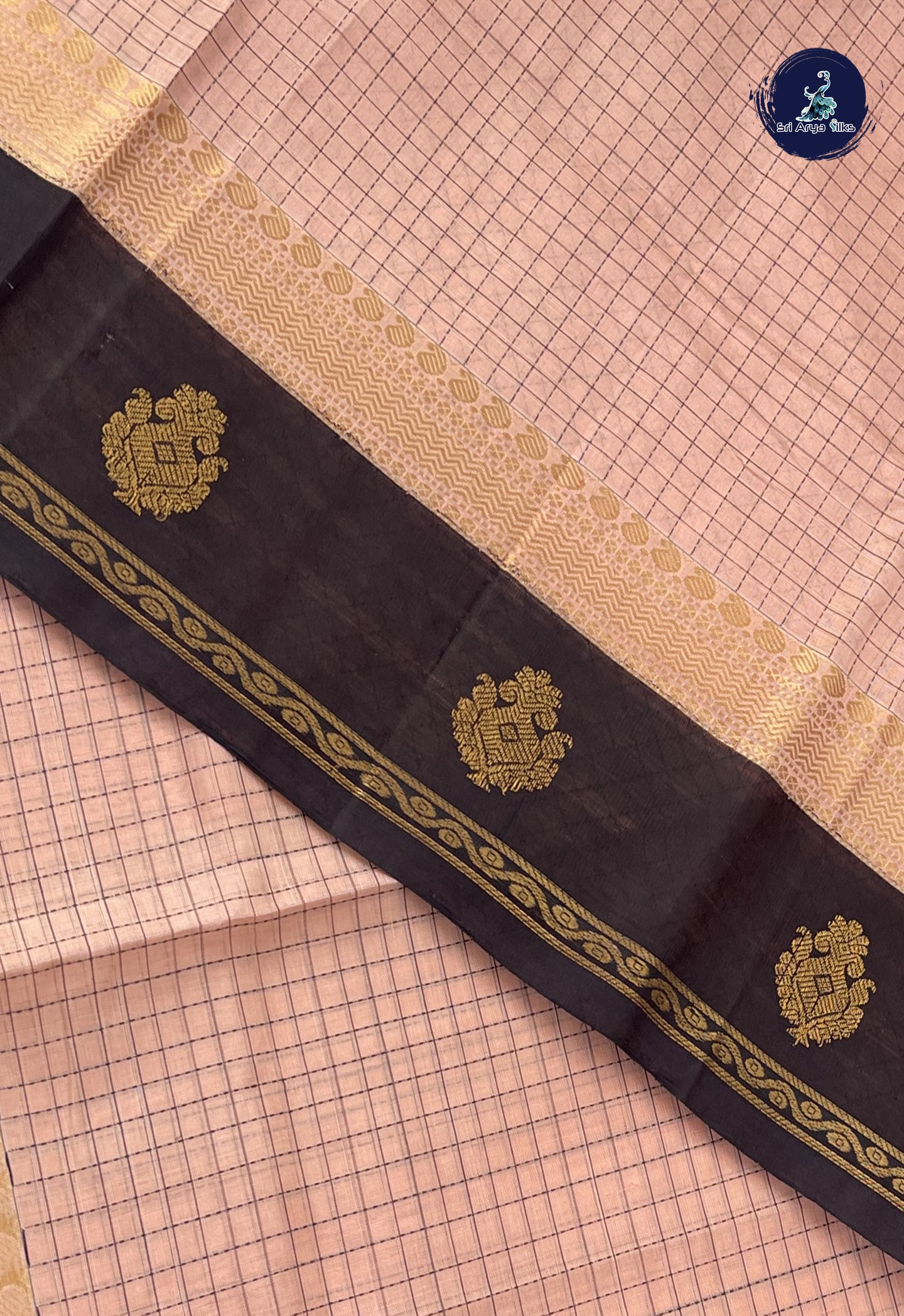 Peach Checked Saree With Checked Pattern