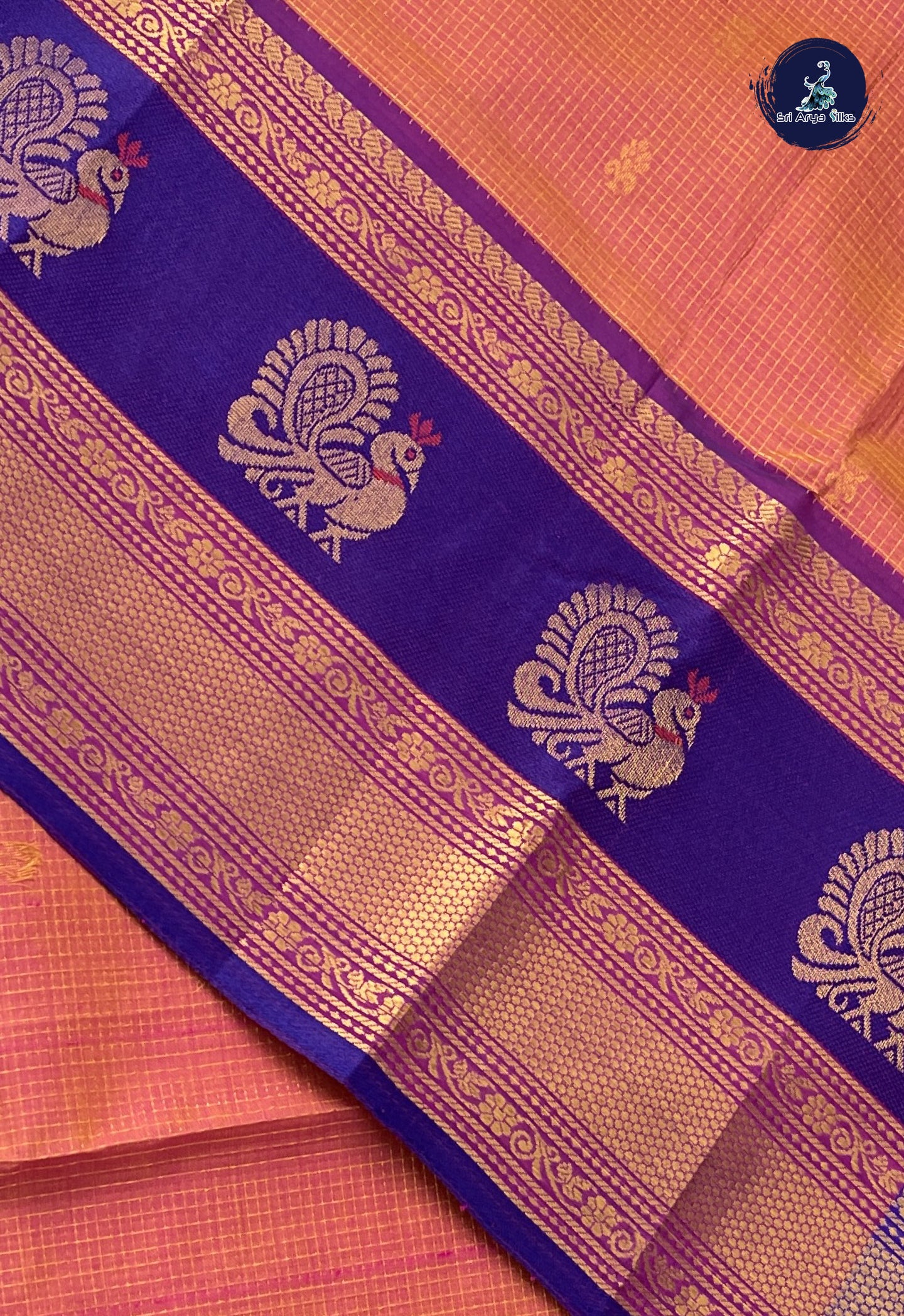 Dual Tone Pink Checked Saree With Checked Pattern