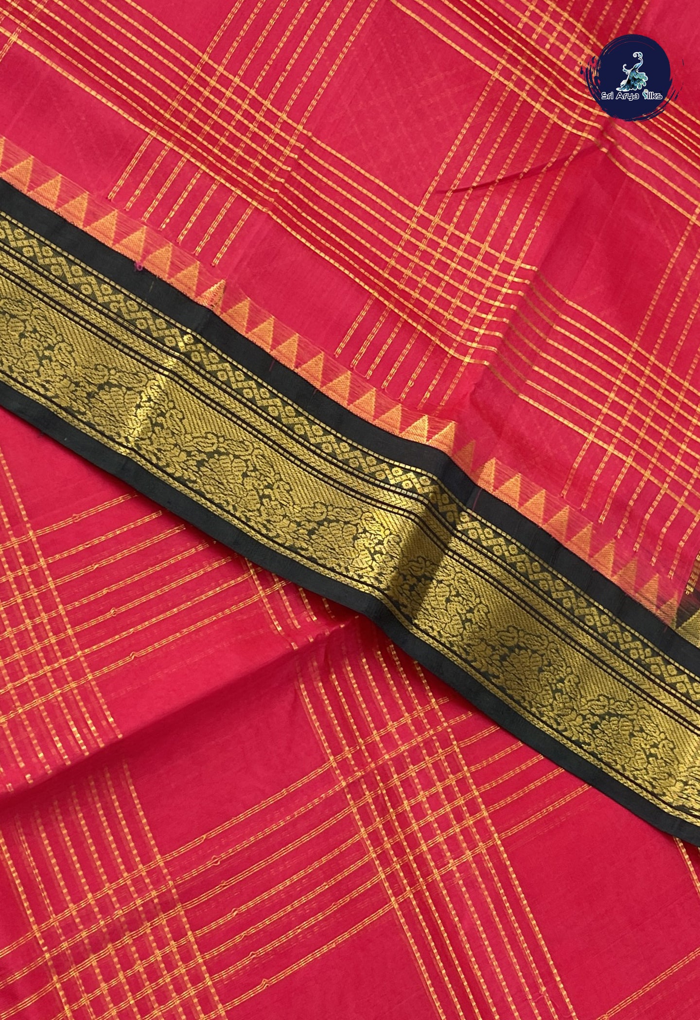 Reddish Pink Checked Saree With Zari Checked Pattern