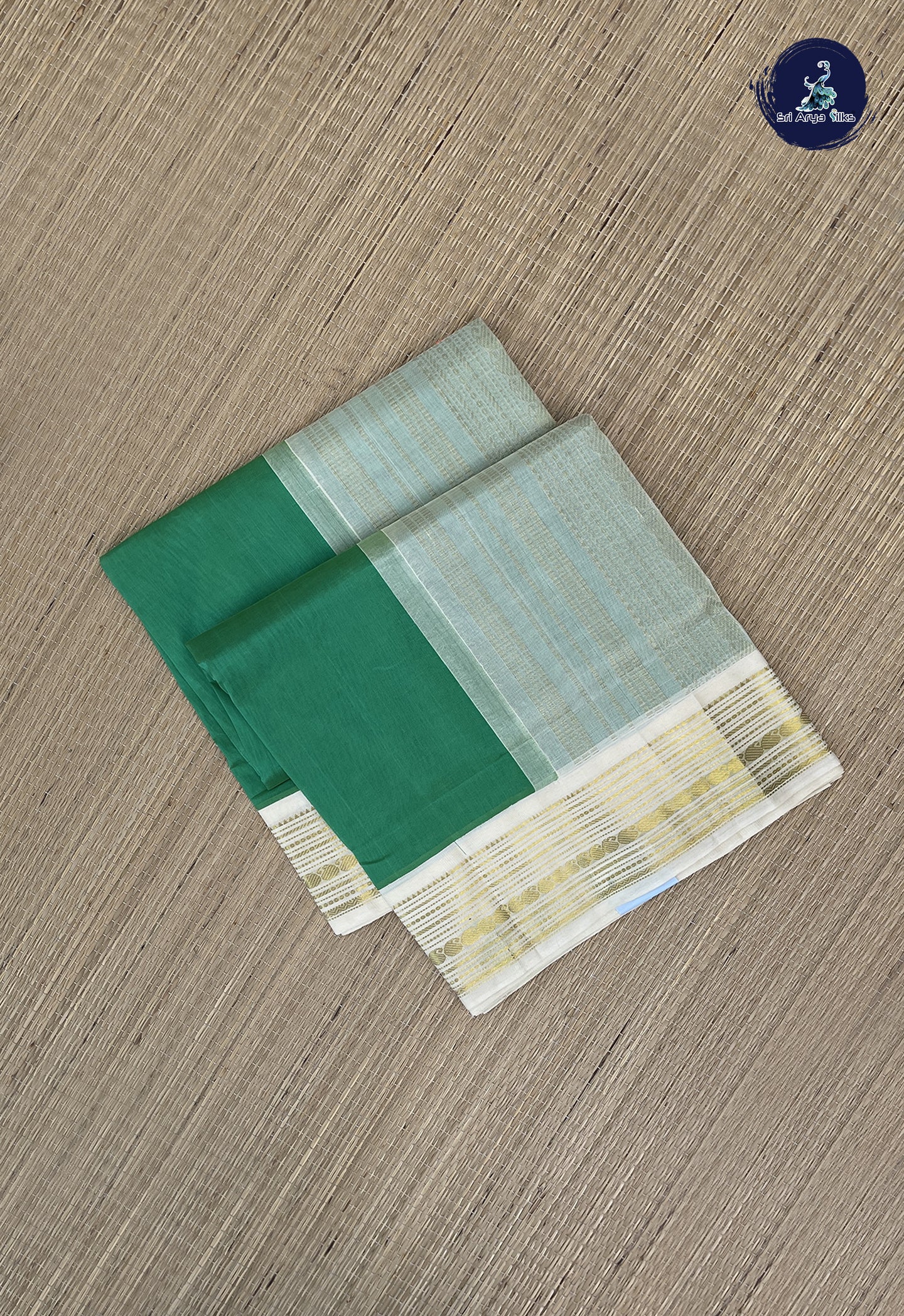 Green Korvai Contrast Silk Saree With Plain Pattern