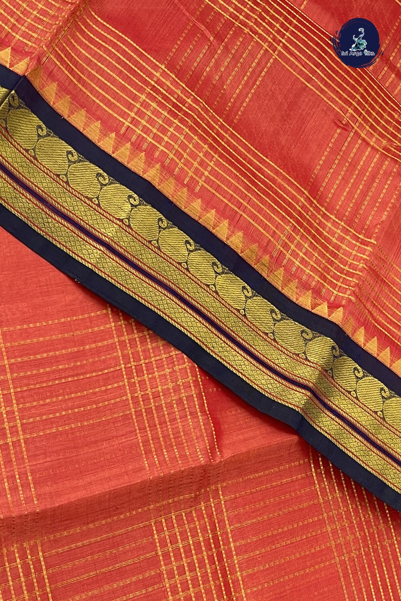Peach Checked Saree With Zari Checked Pattern