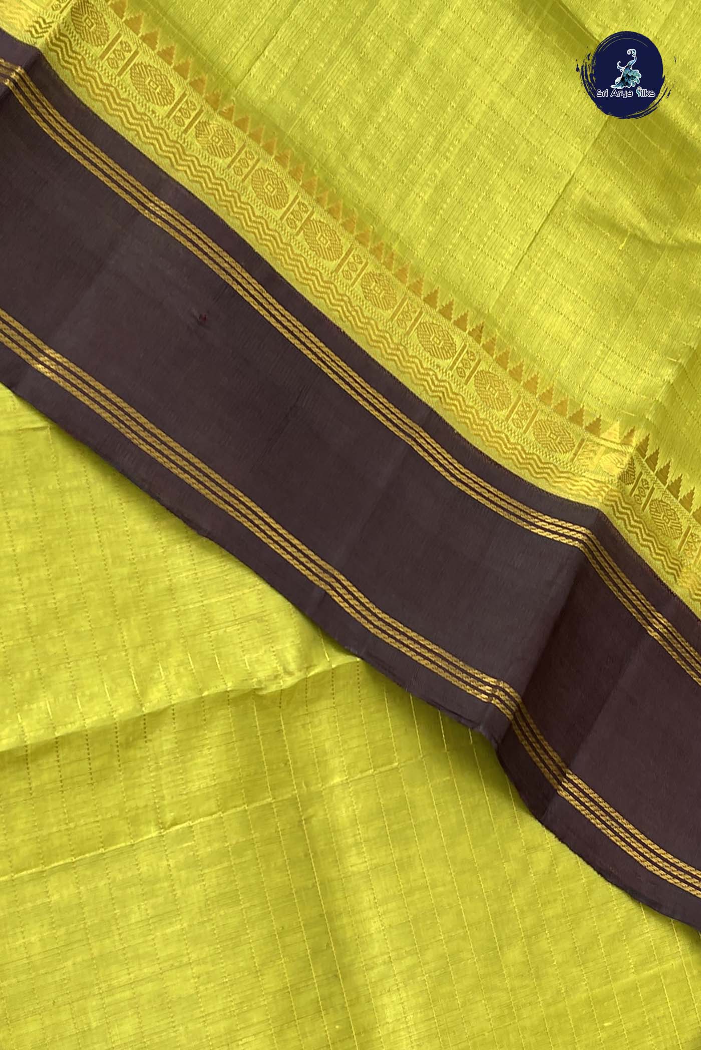 Green Checked Saree With Zari Checked Pattern
