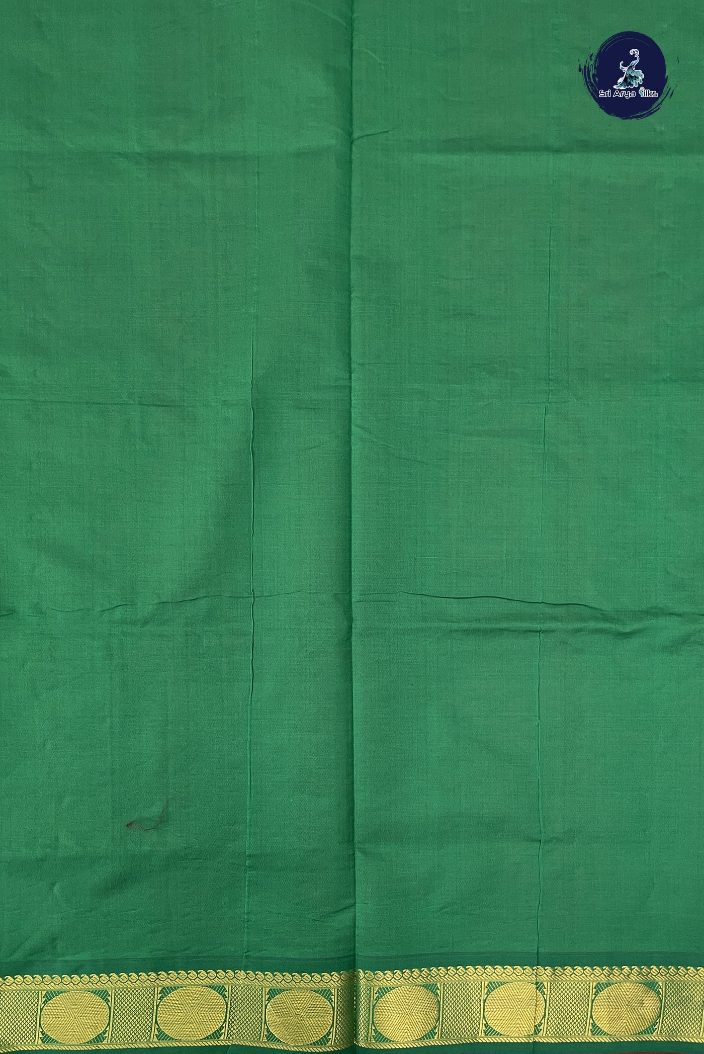 Red Kanchi Semi Silk Cotton Saree With Plain Pattern