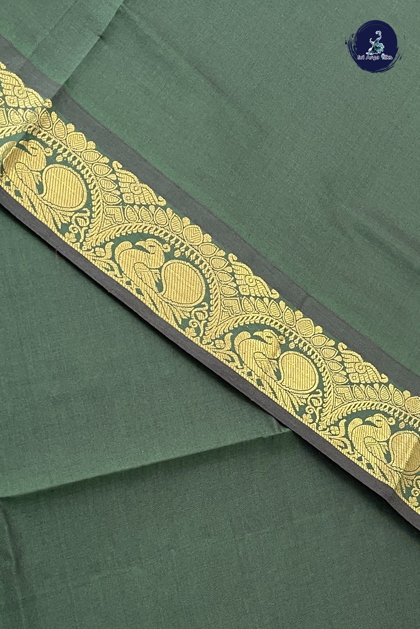Dark Green Kanchi Semi Silk Cotton Saree With Plain Pattern