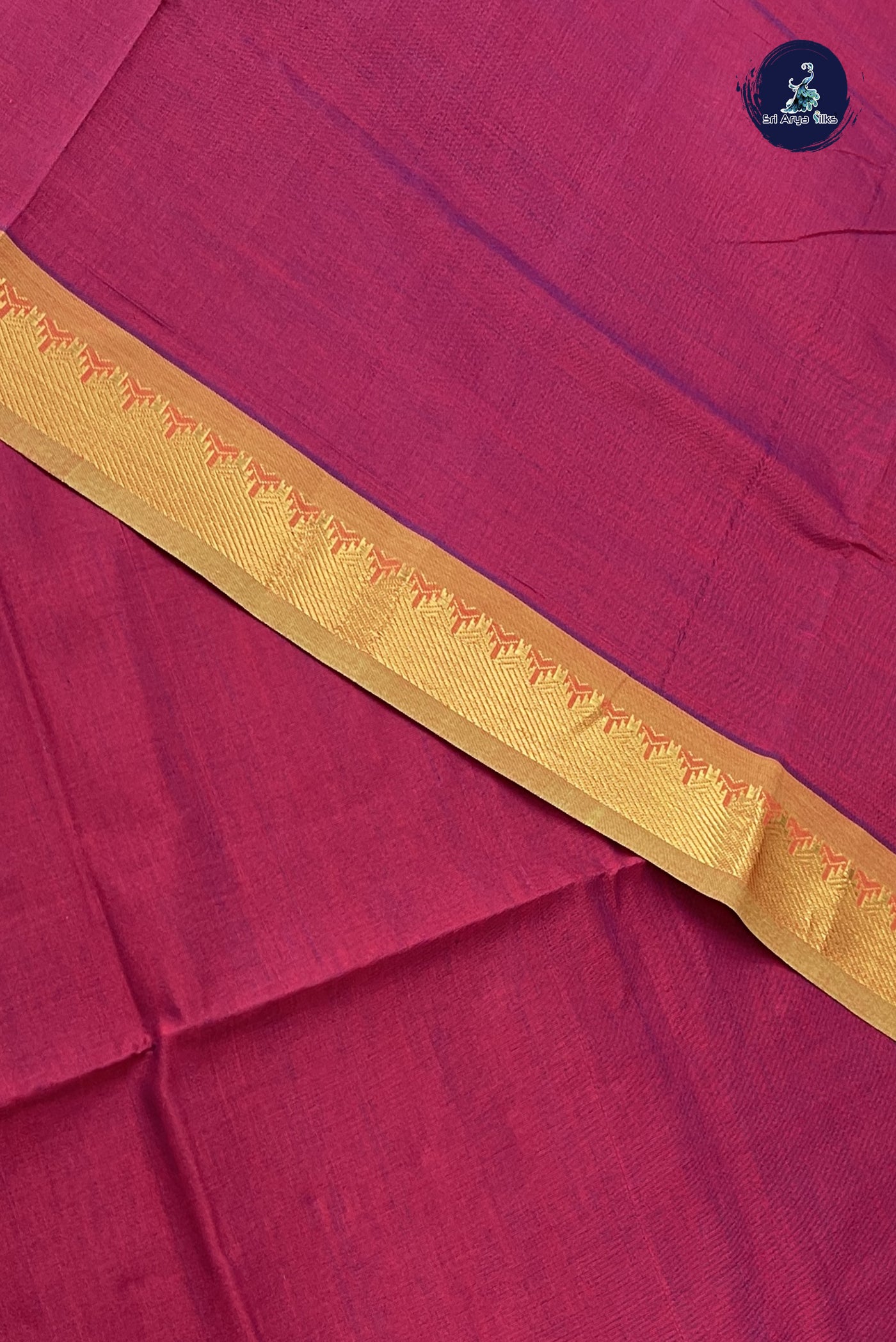 Dual Tone Maroon Kanchi Semi Silk Cotton Saree With Plain Pattern