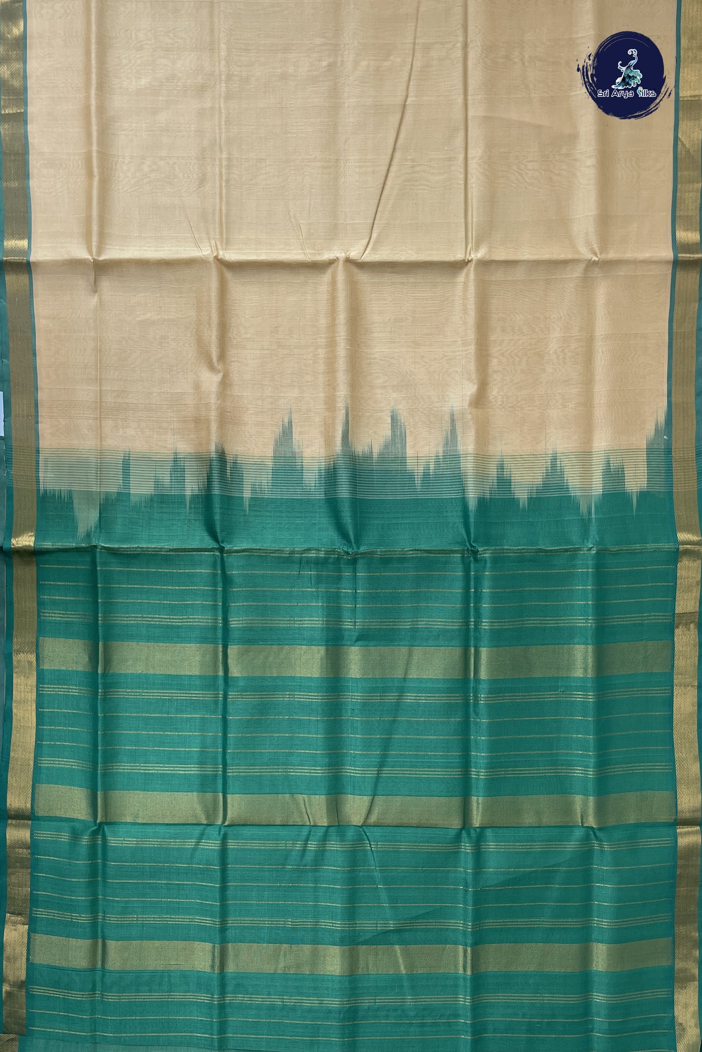 Beige Simple Silk Cotton Saree With Plain Pattern