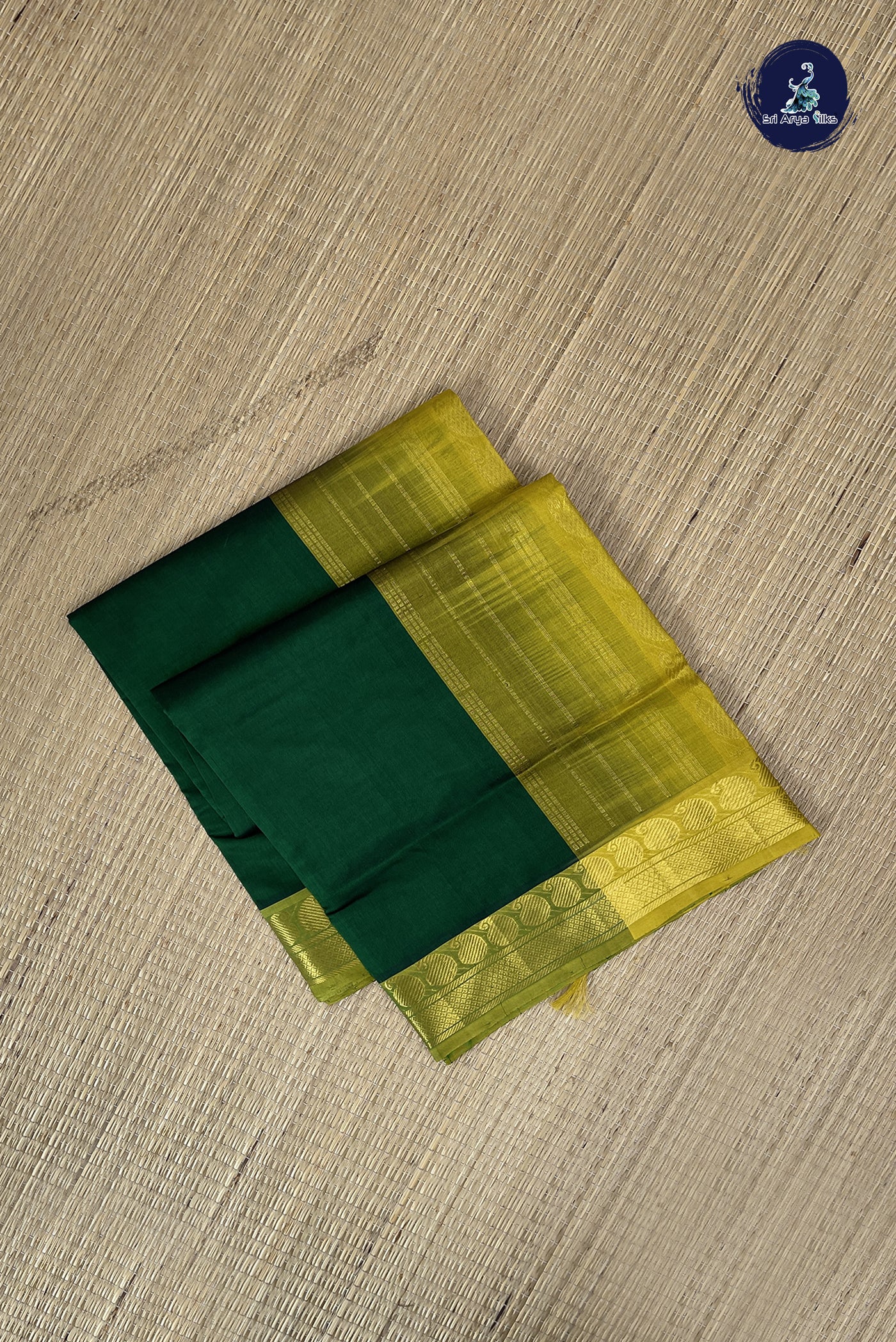 Bottle Green Simple Silk Cotton Saree With Plain Pattern