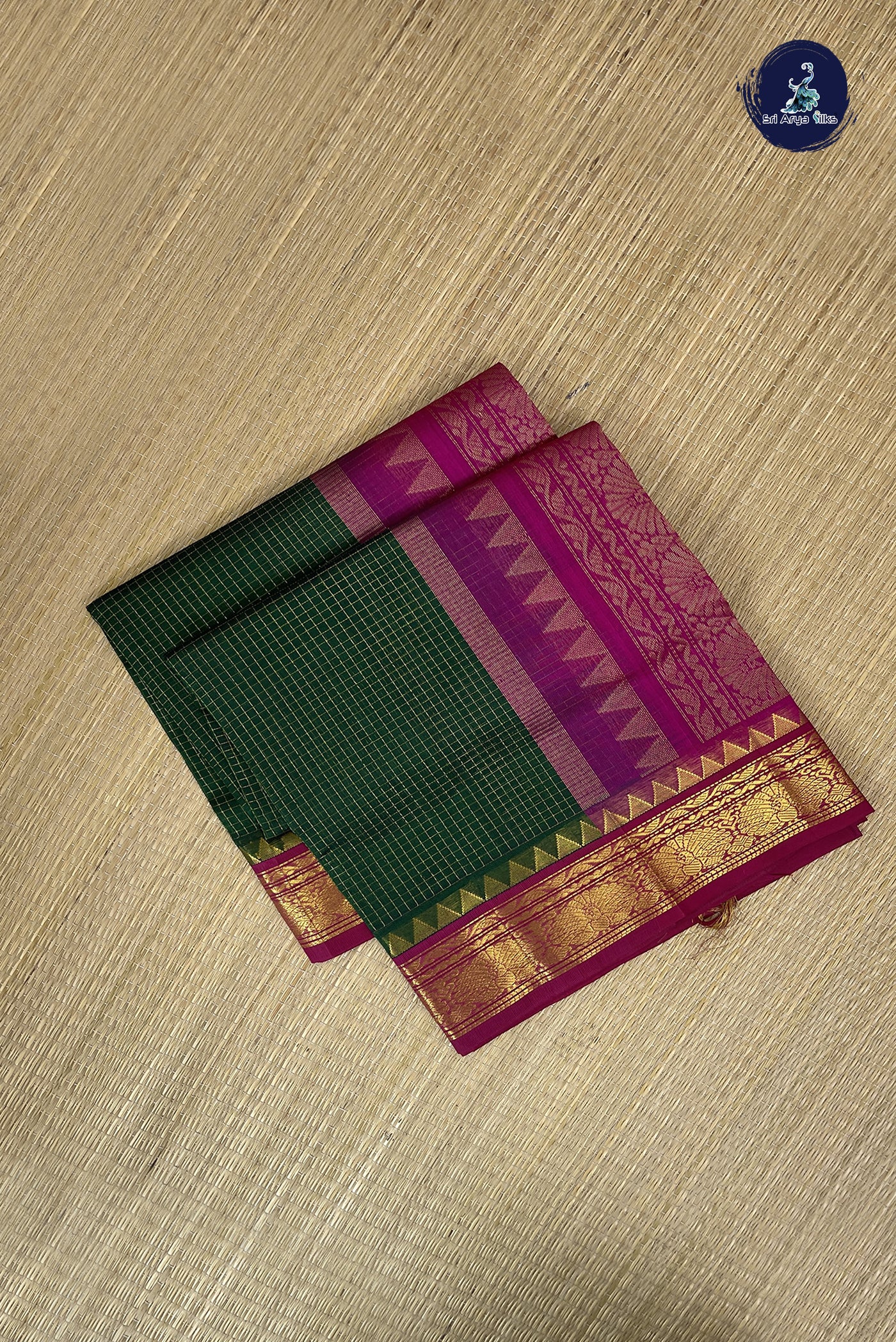 Bottle Green Checked Saree With Zari Checked Pattern