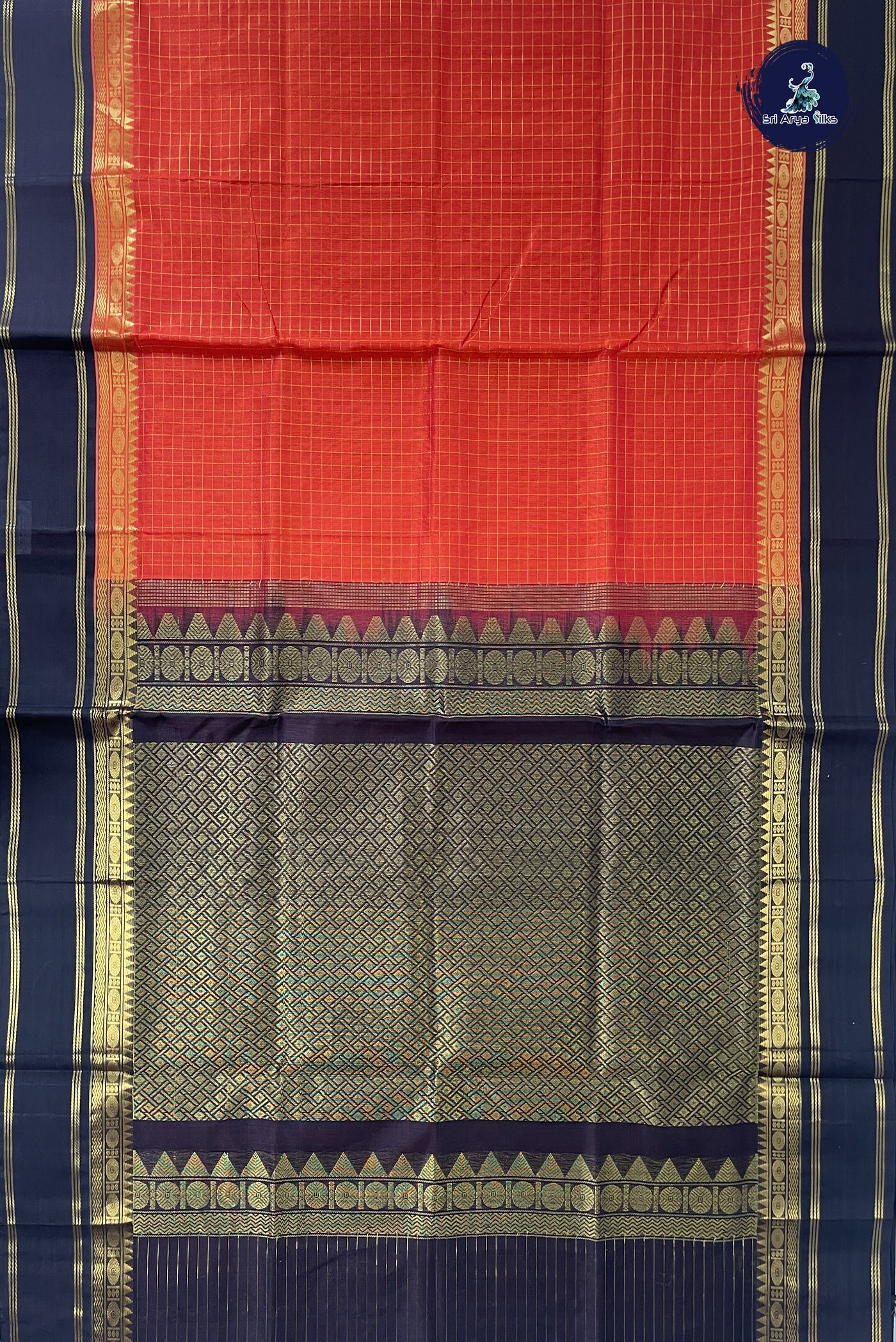 Rust Checked Saree With Zari Checked Pattern
