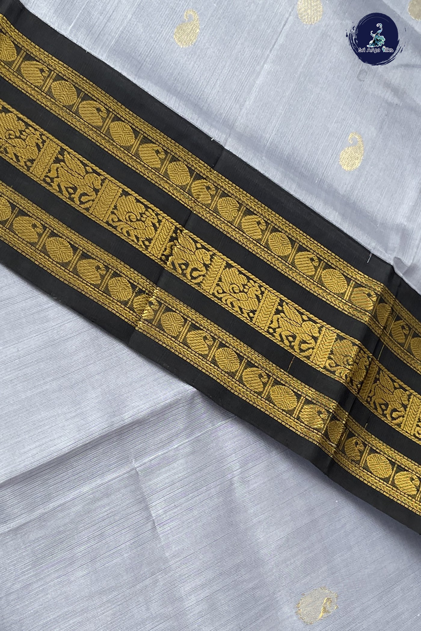 Grey Korvai Silk Cotton Saree With Zari Buttas Pattern