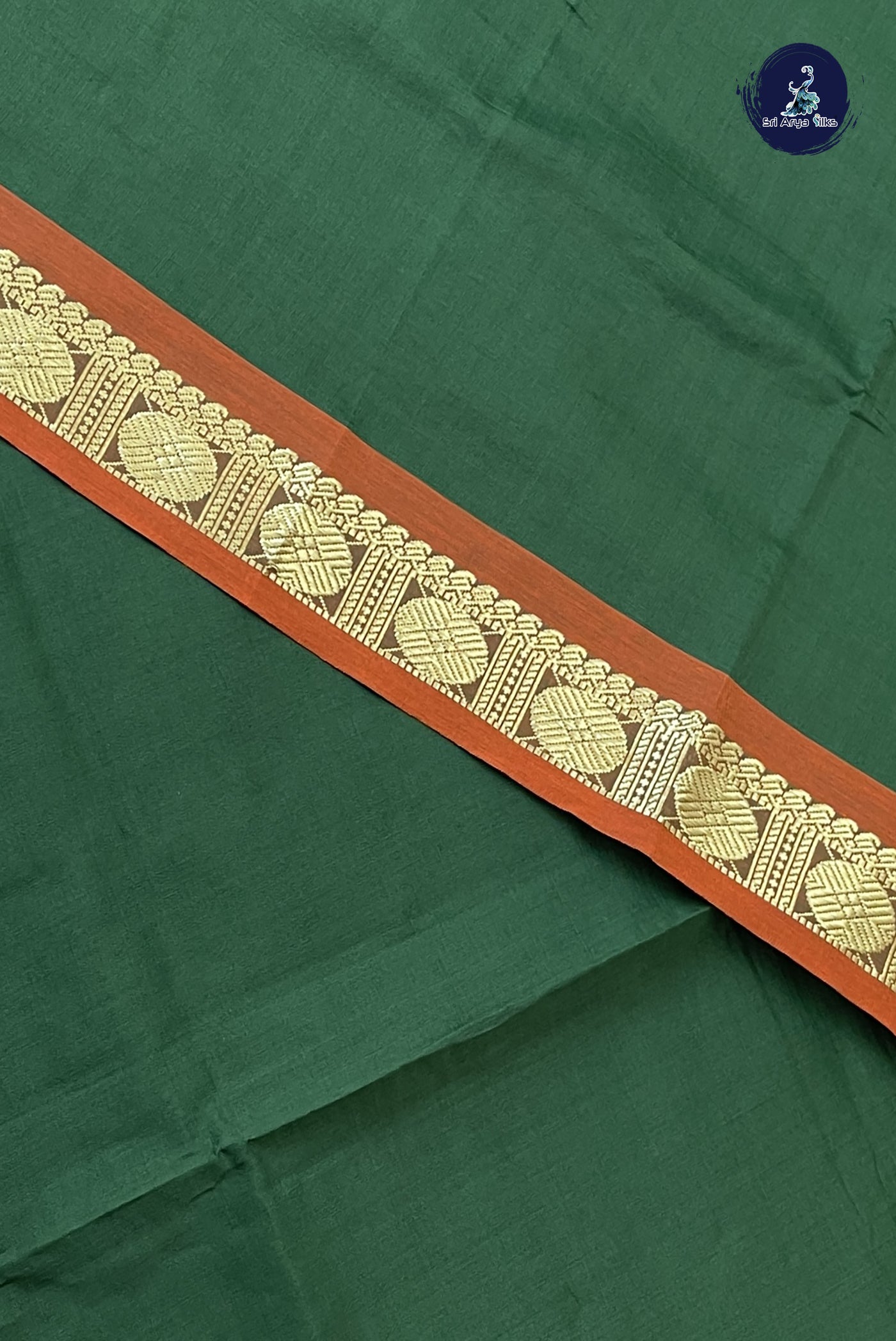 Dark Green Kanchi Semi Silk Cotton Saree With Plain Pattern