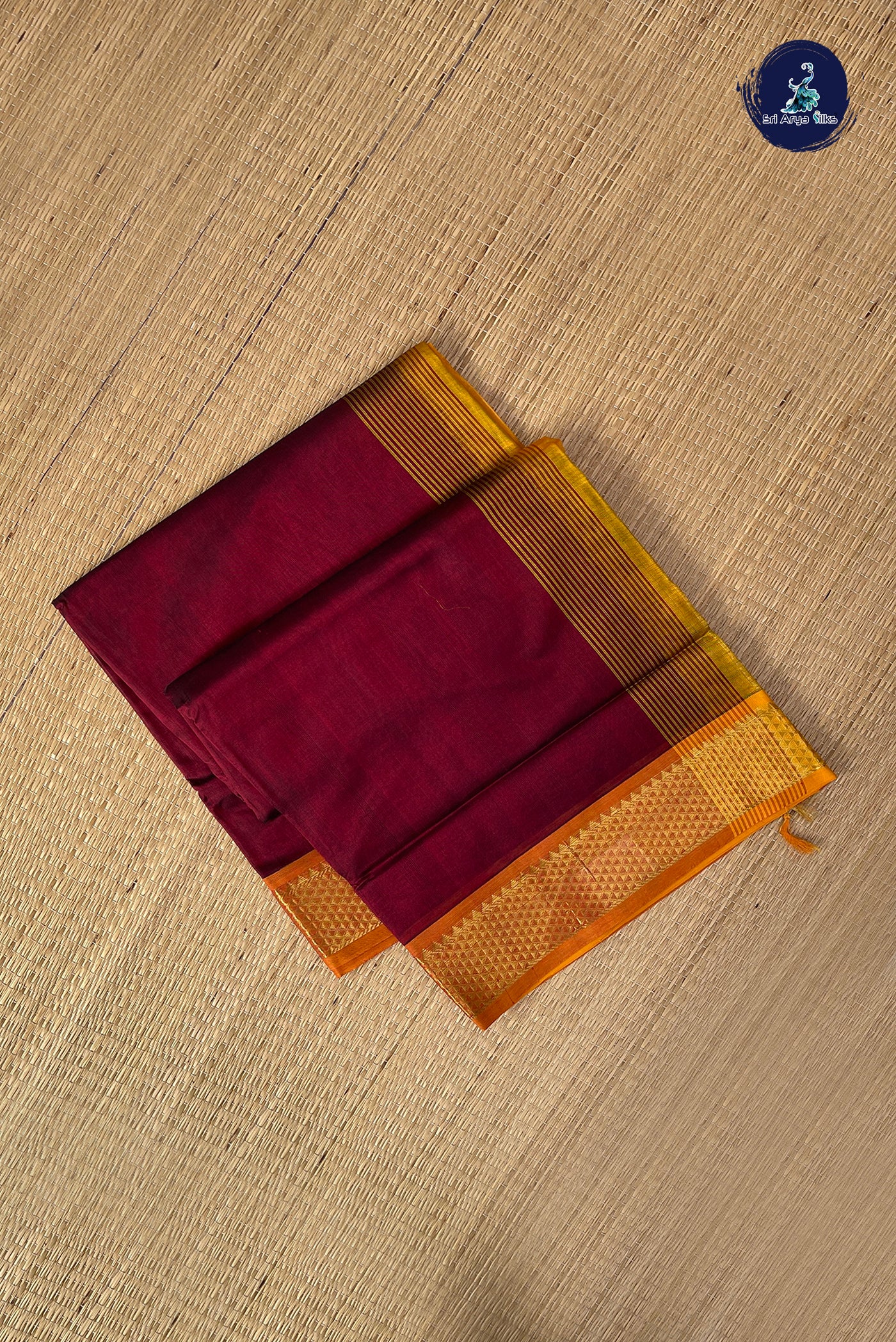 Maroon Simple Silk Cotton Saree With Plain Pattern