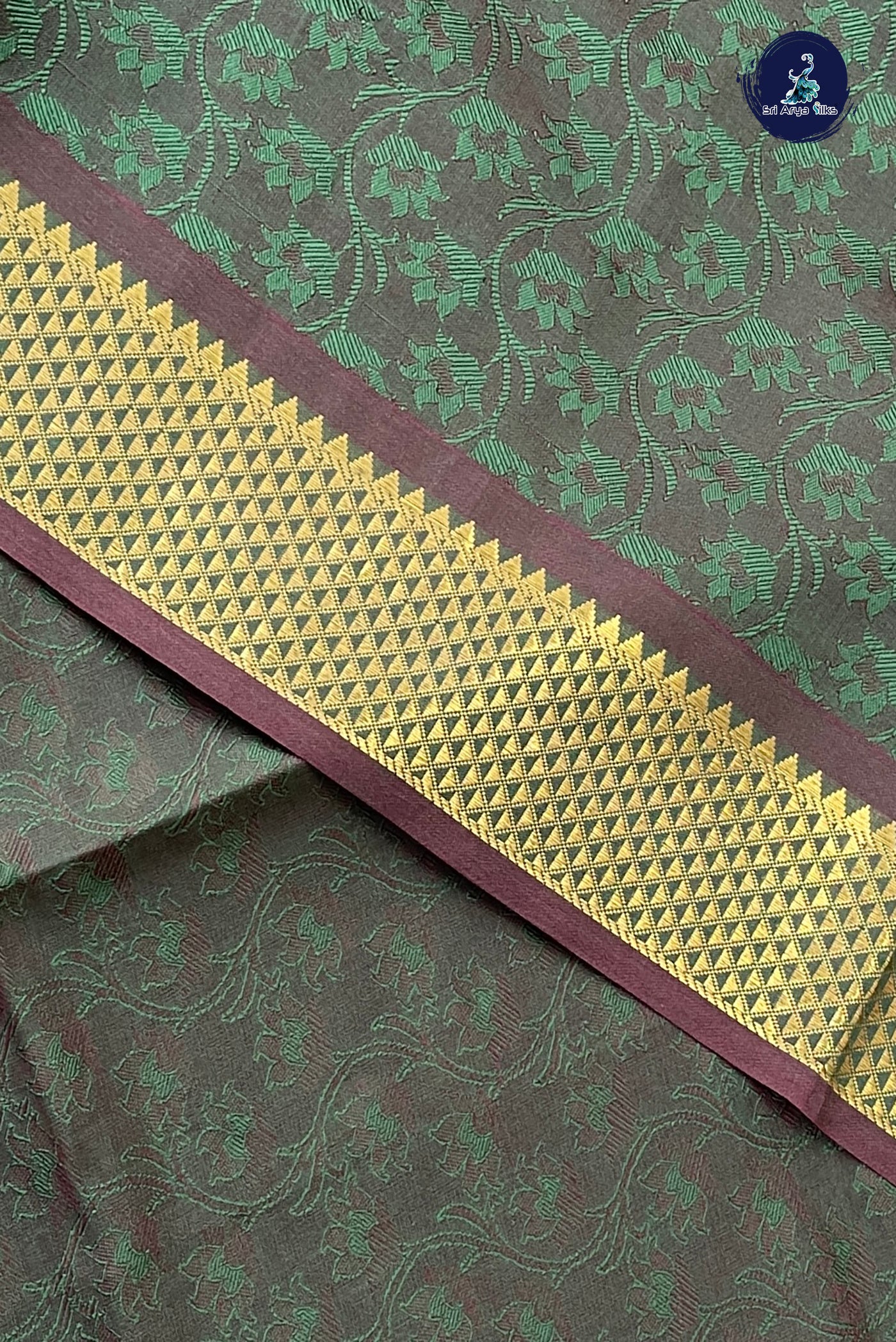 Dual Tone Green Half Pure Silk Cotton Saree With Embossed Pattern