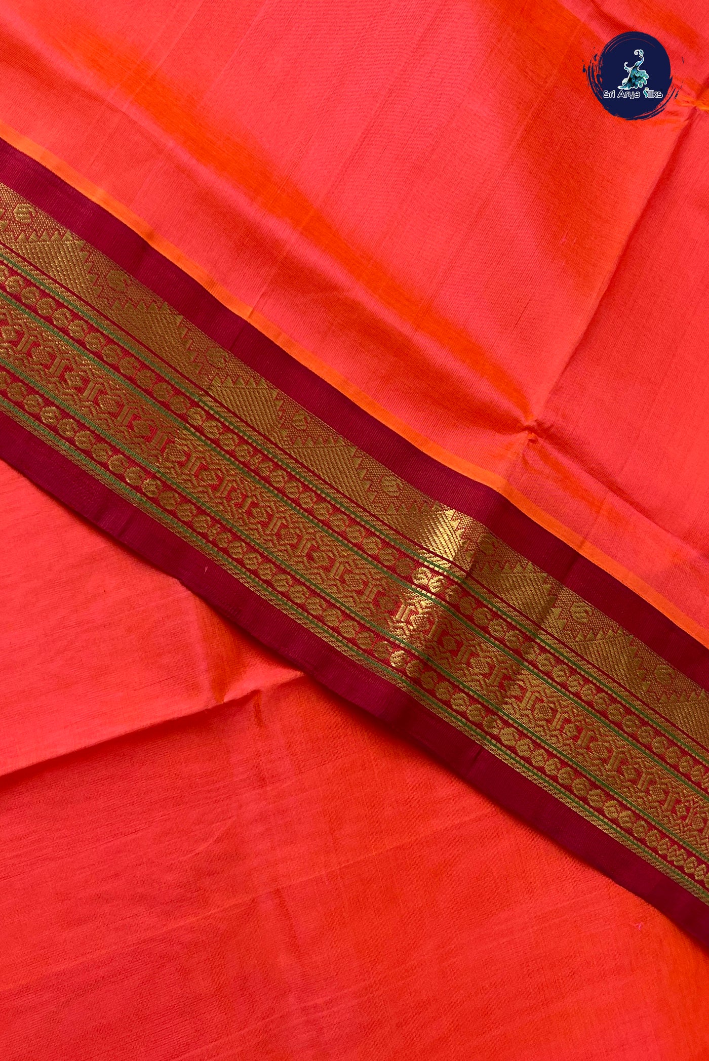 Dual Tone Pink Korvai Silk Cotton Saree With Plain Pattern