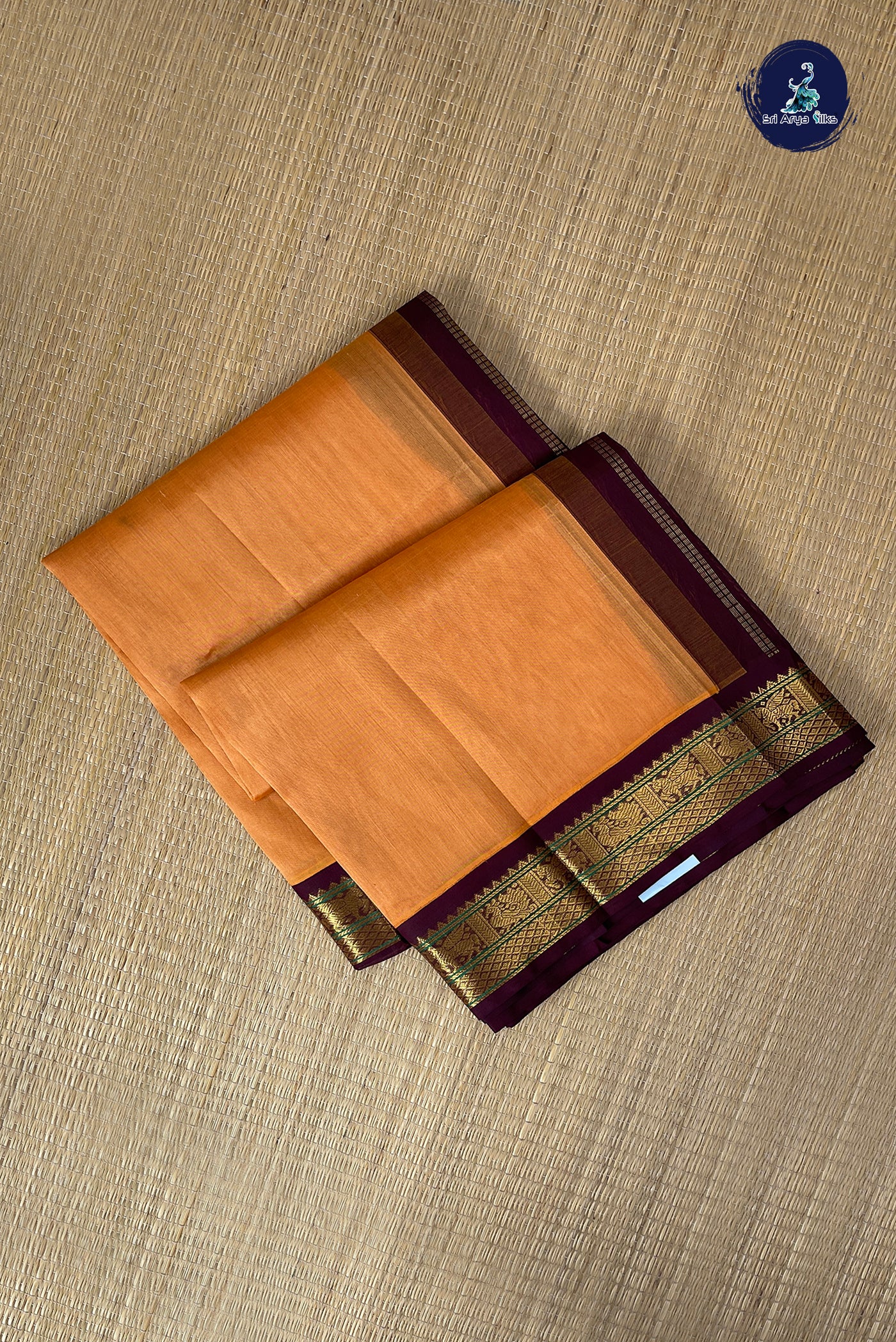 Kanagambaram Shade Korvai Silk Cotton Saree With Plain Pattern