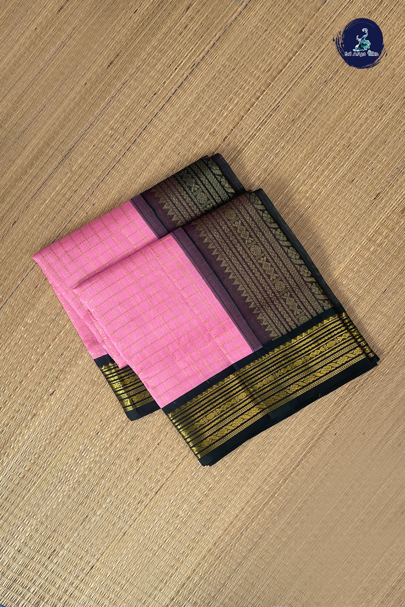 Pink Checked Saree With Zari Checked Pattern