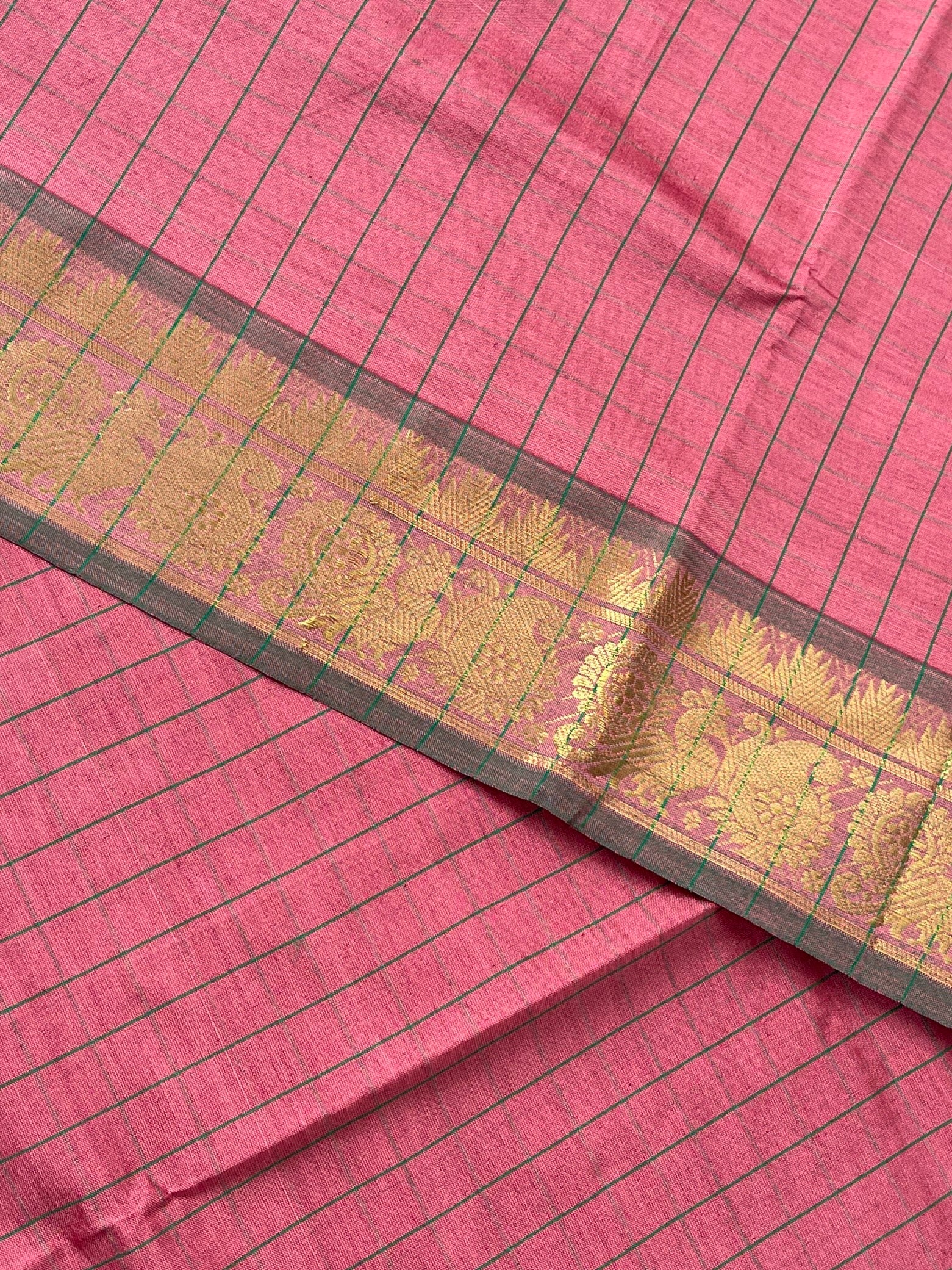 Caramel Shade Checked Saree With Checked Pattern