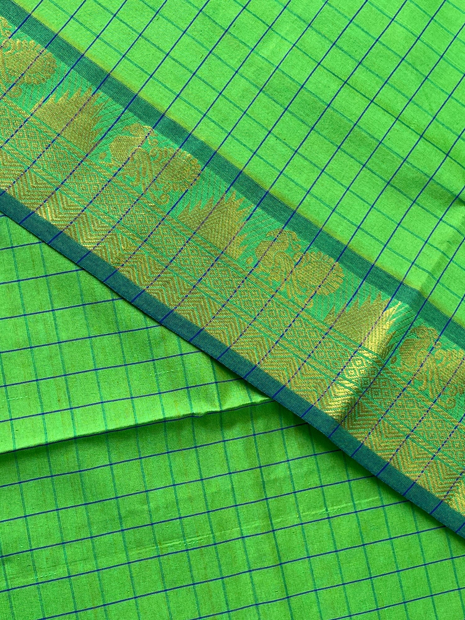 Green Checked Saree With Checked Pattern