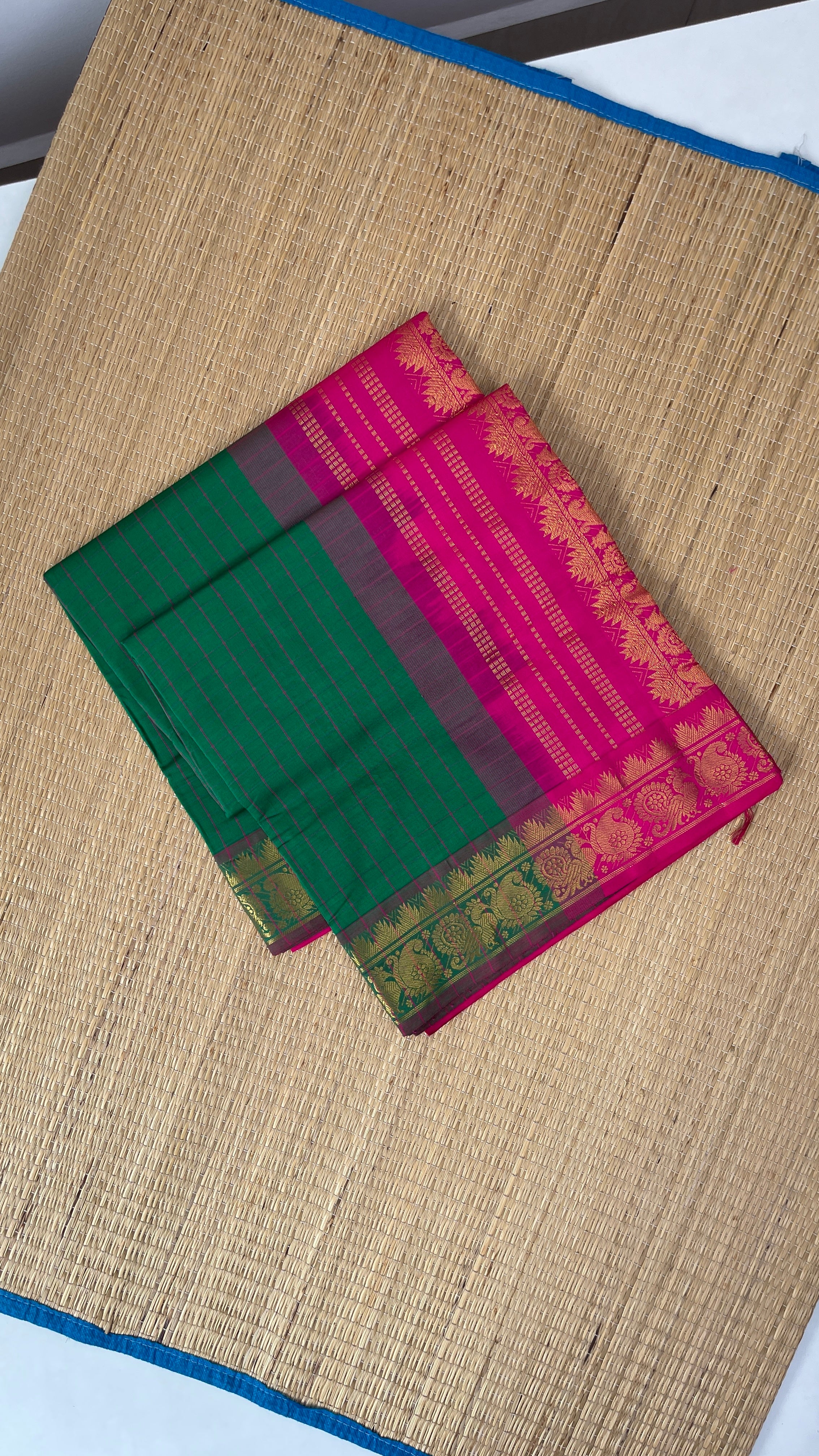 Green Checked Saree With Checked Pattern