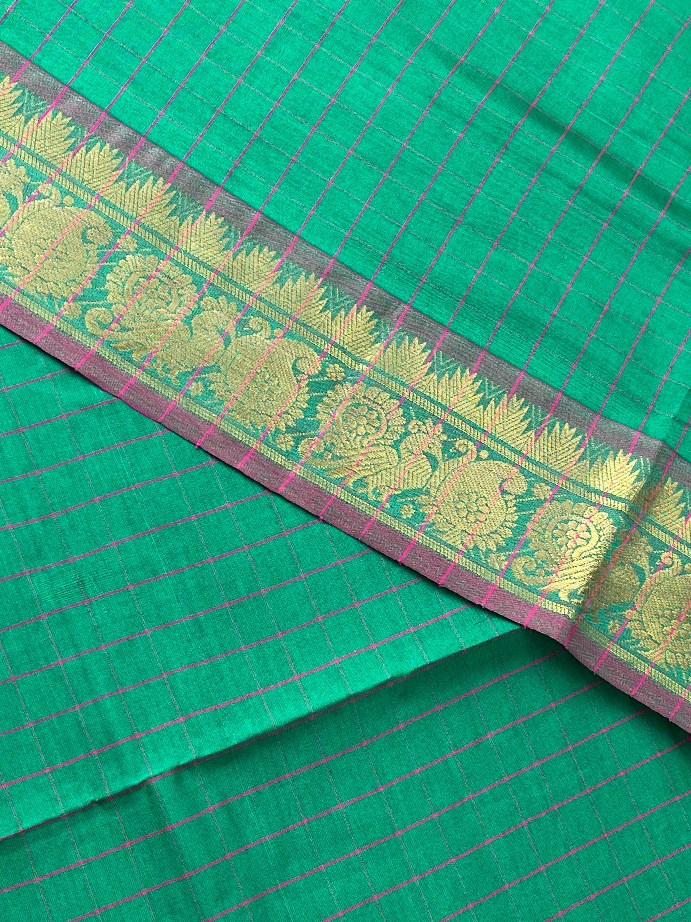 Green Checked Saree With Checked Pattern