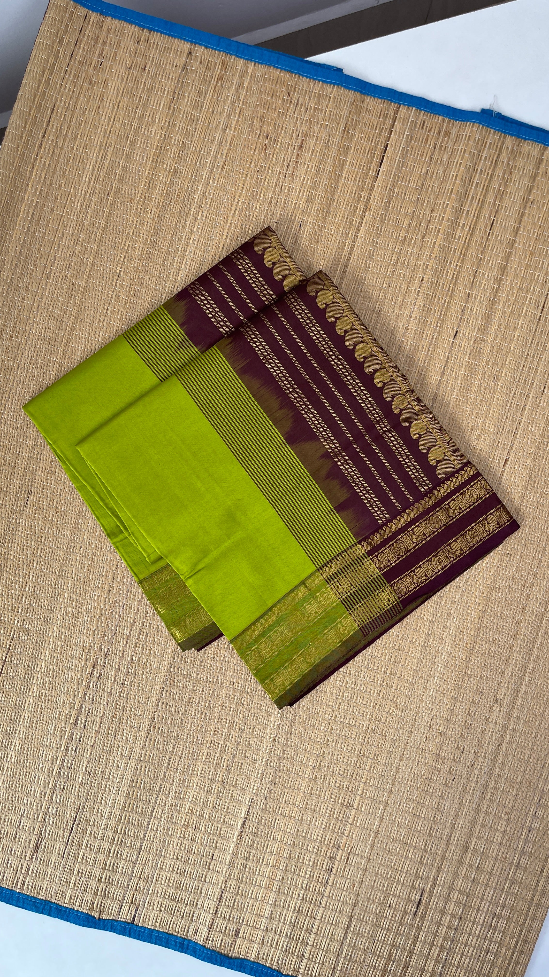 Lime Green Half Pure Silk Cotton Saree With Plain Pattern