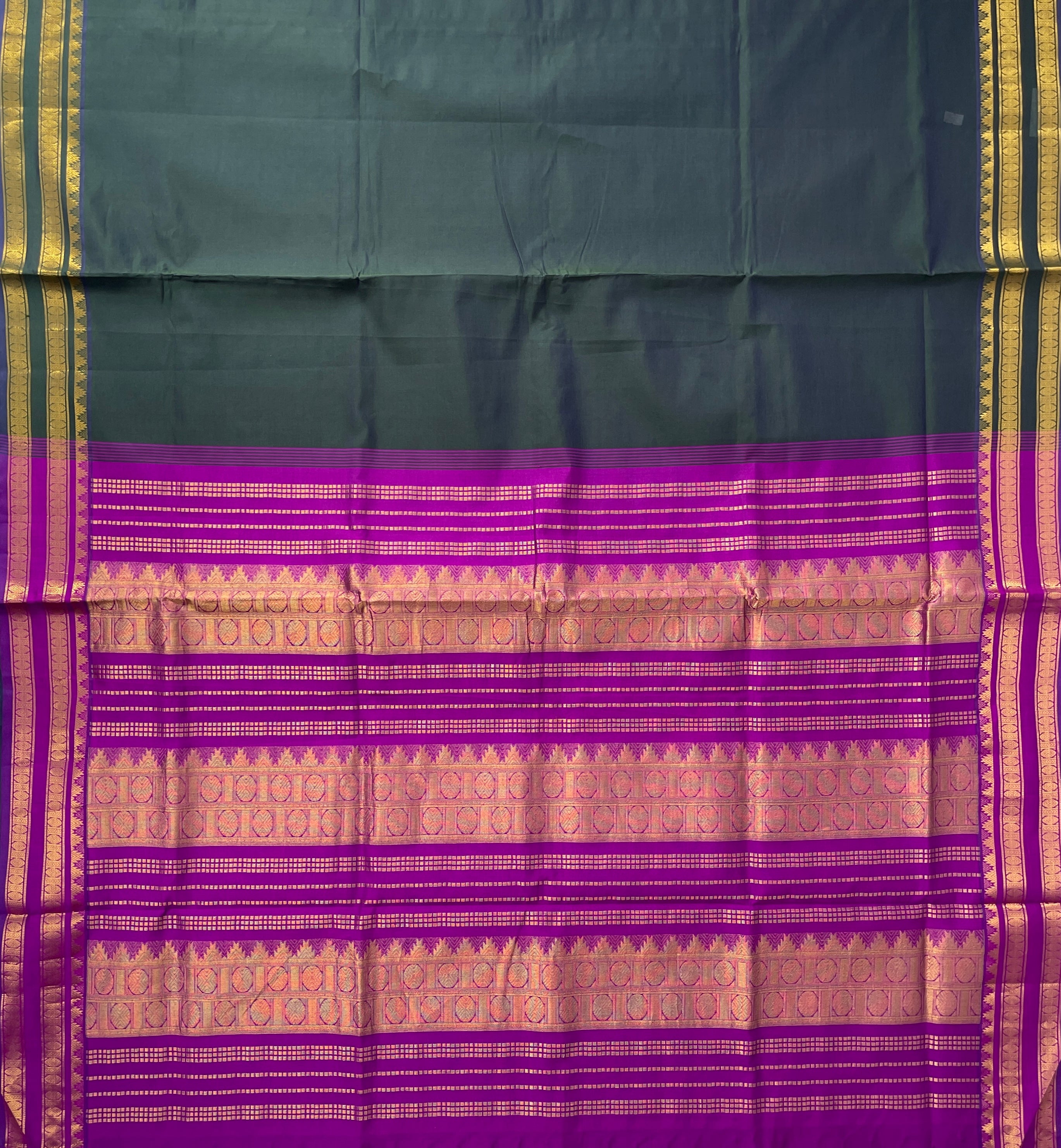 Dark Green Half Pure Silk Cotton Saree With Plain Pattern