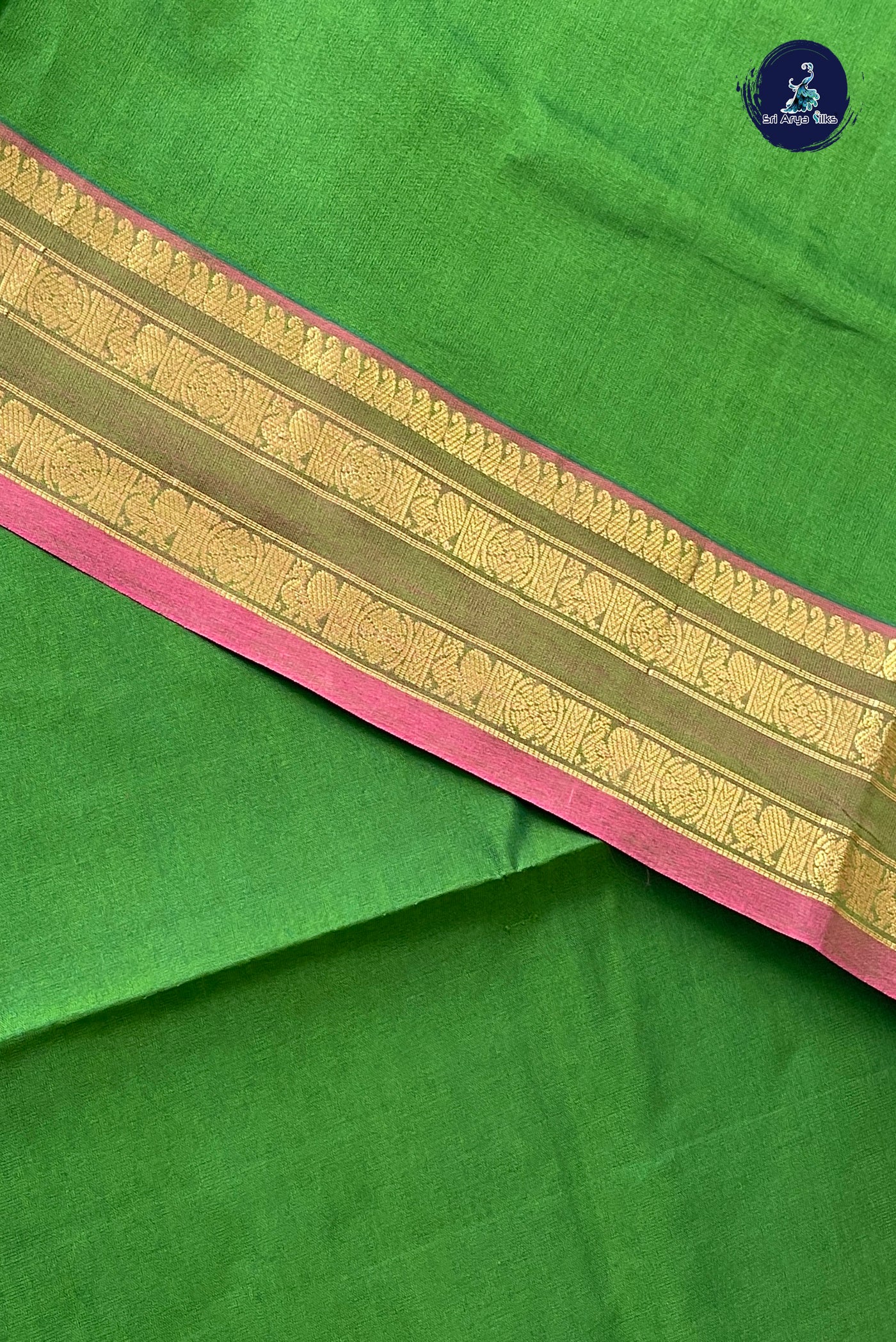 Mehendi Green Half Pure Silk Cotton Saree With Plain Pattern