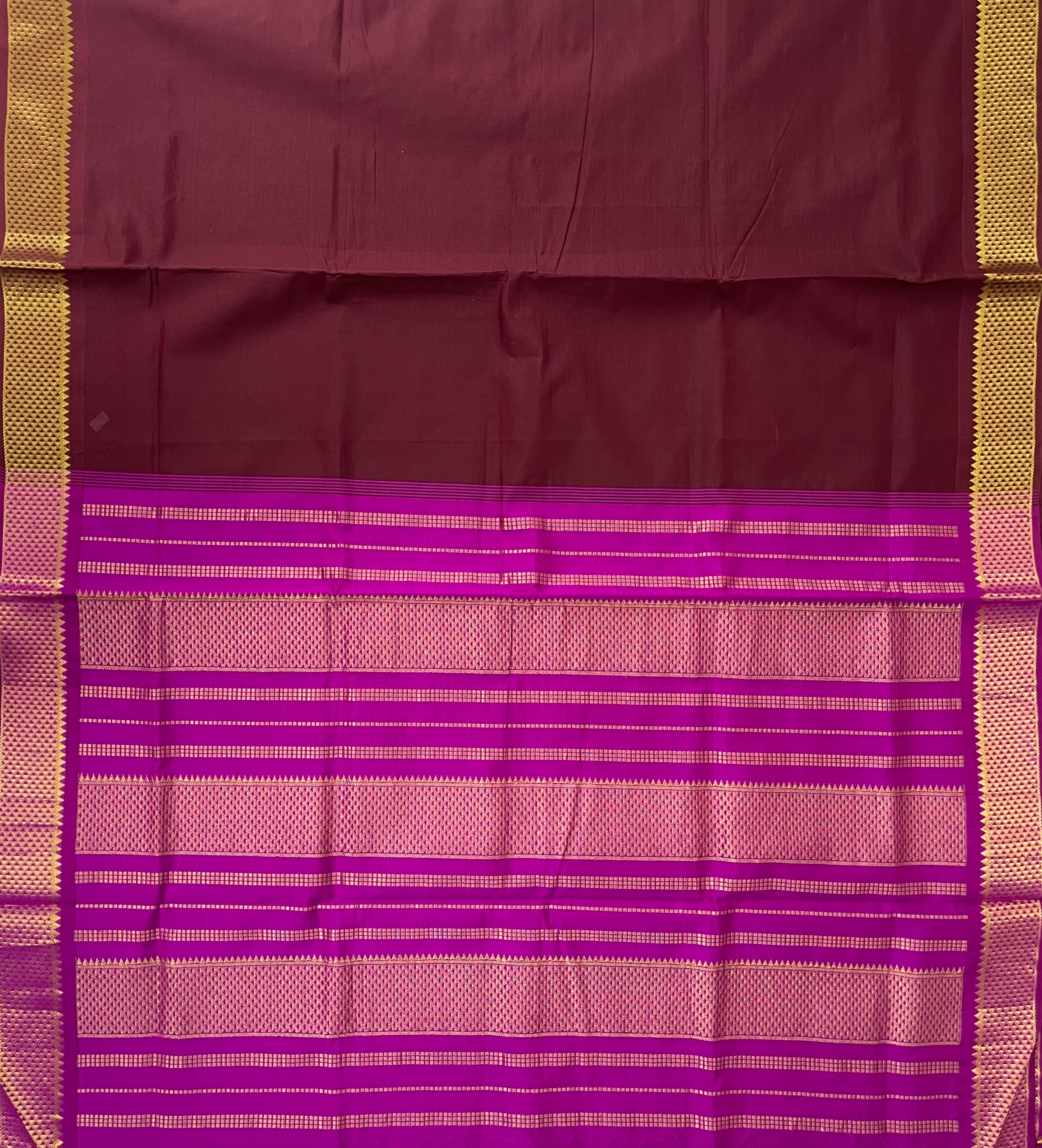 Brown Half Pure Silk Cotton Saree With Plain Pattern