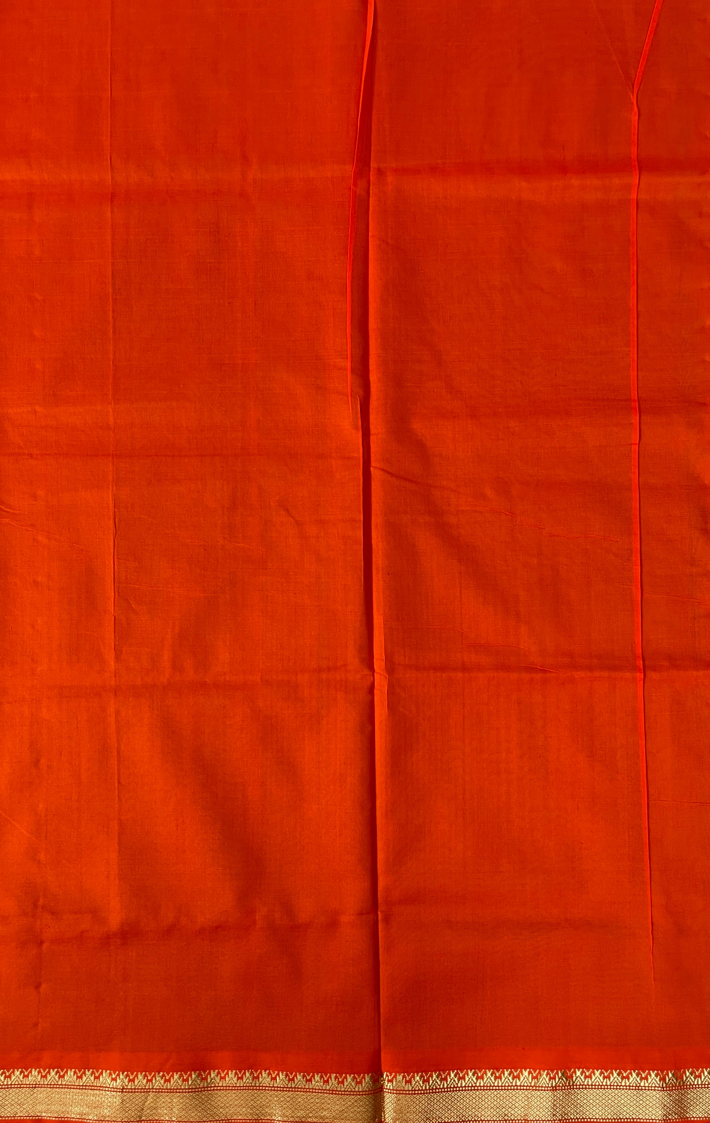 Green Half Pure Silk Cotton Saree With Plain Pattern