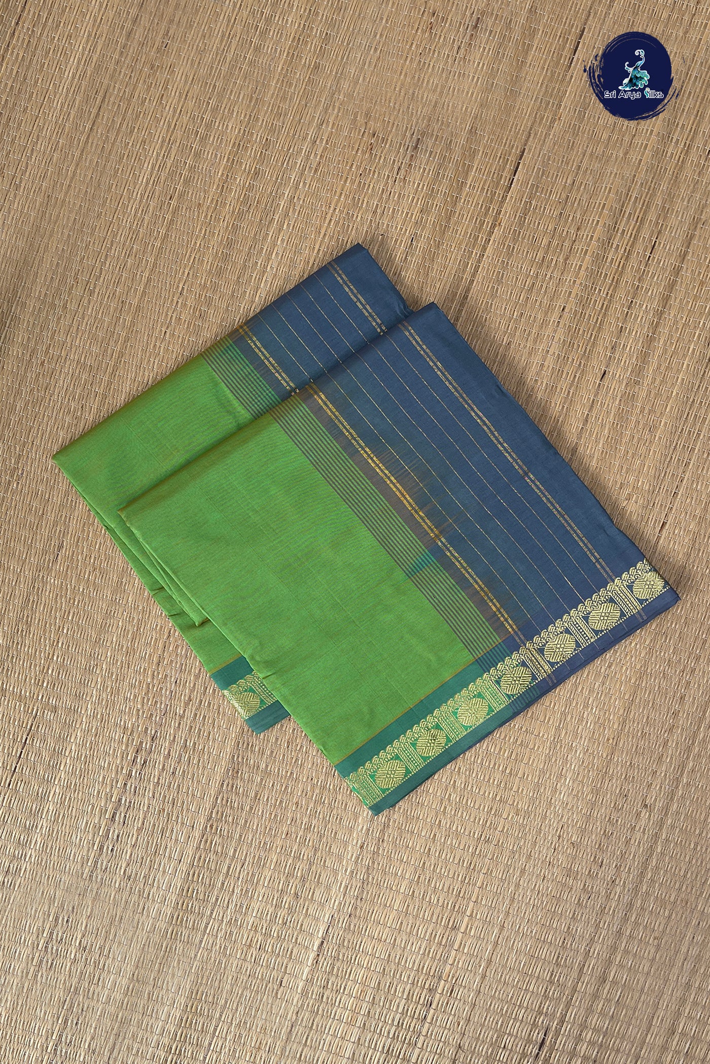 Light Green Half Pure Silk Cotton Saree With Plain Pattern