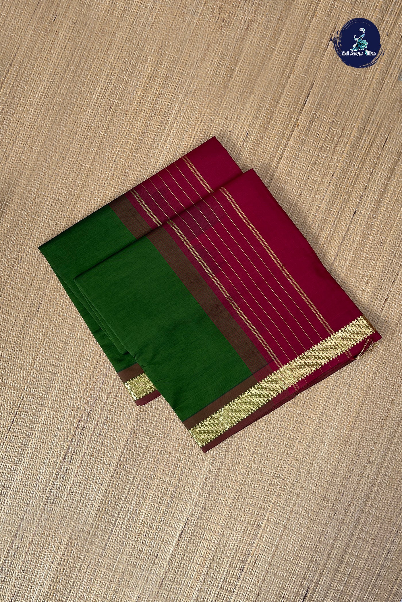 Green Half Pure Silk Cotton Saree With Plain Pattern