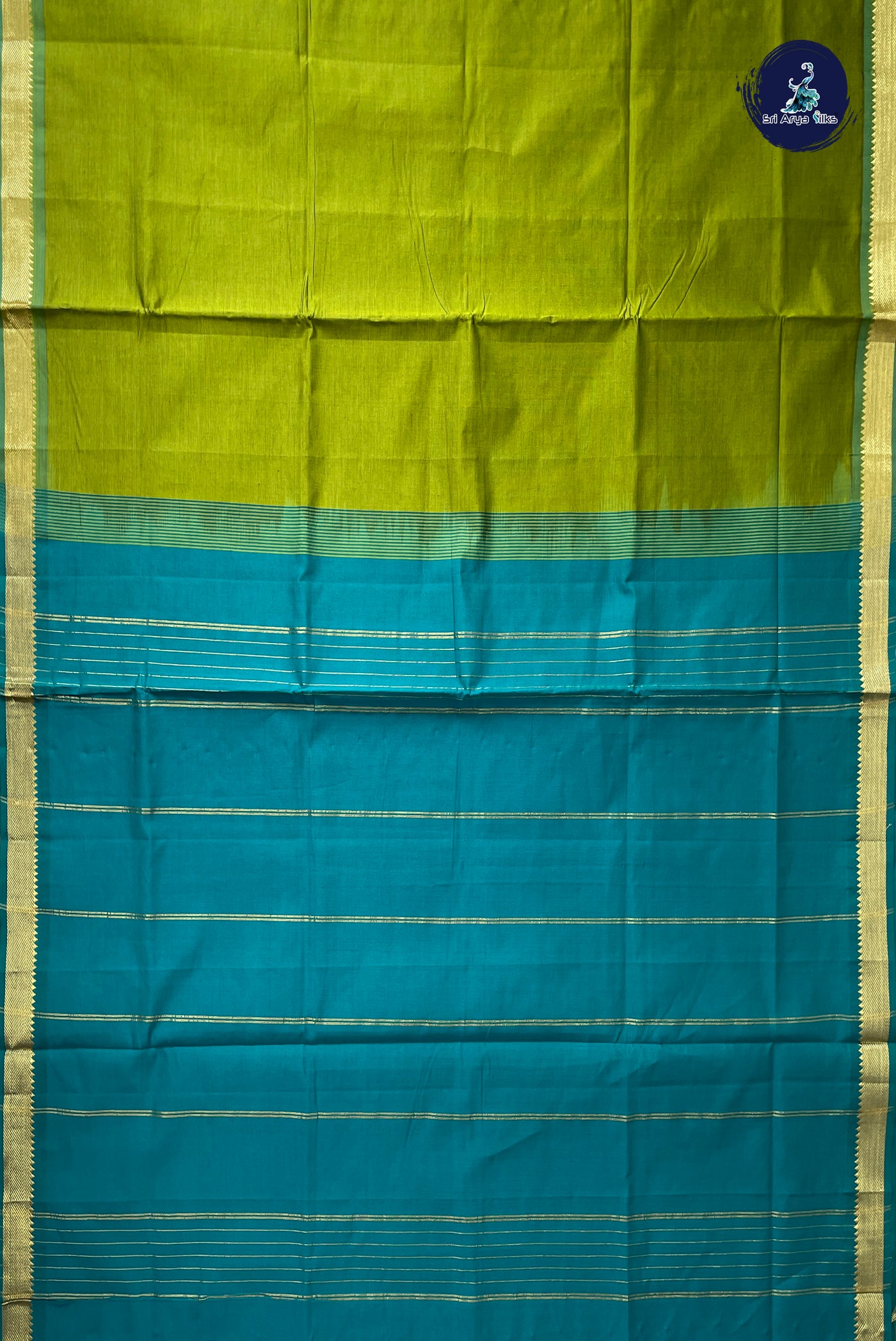 Green Half Pure Silk Cotton Saree With Plain Pattern