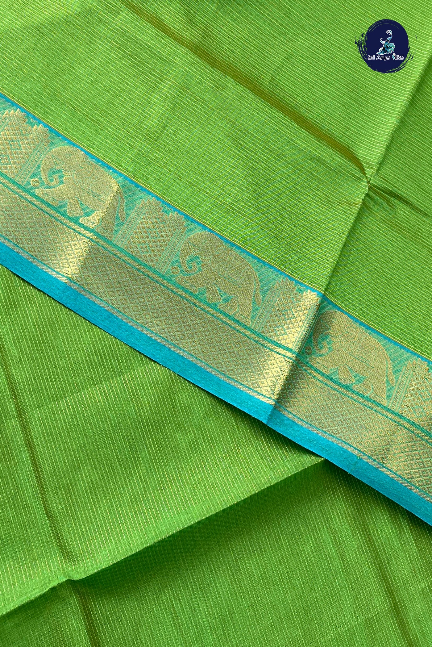 Parrot Green Vaira Oosi Silk Cotton Saree With Vaira Oosi Pattern
