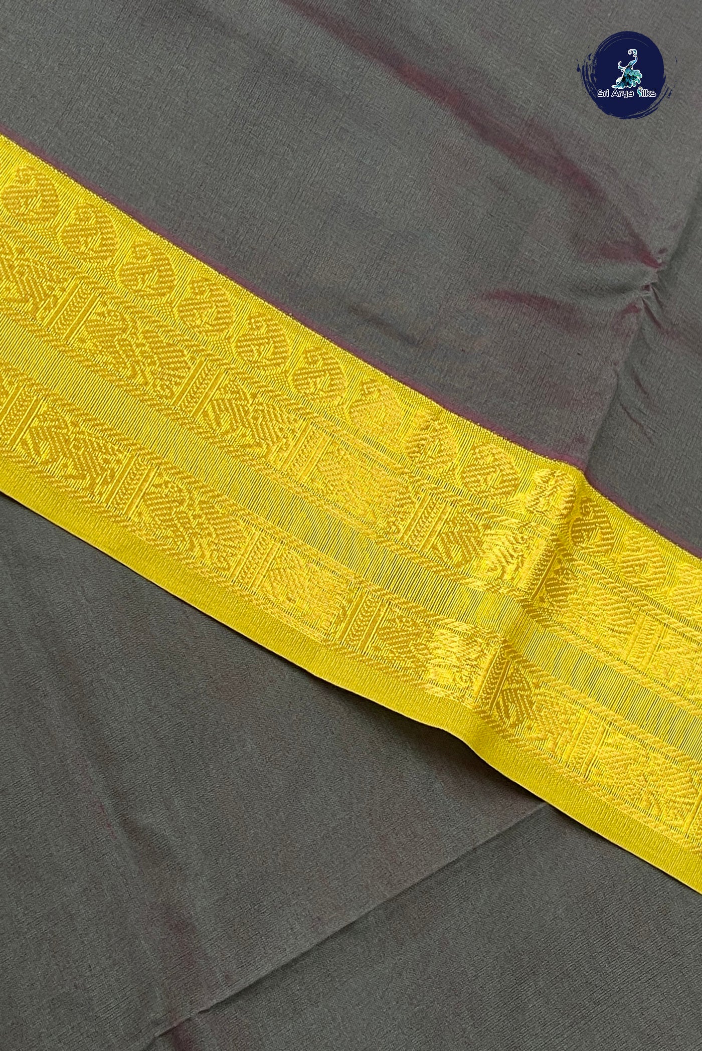 Dark Green Half Pure Silk Cotton Saree With Plain Pattern