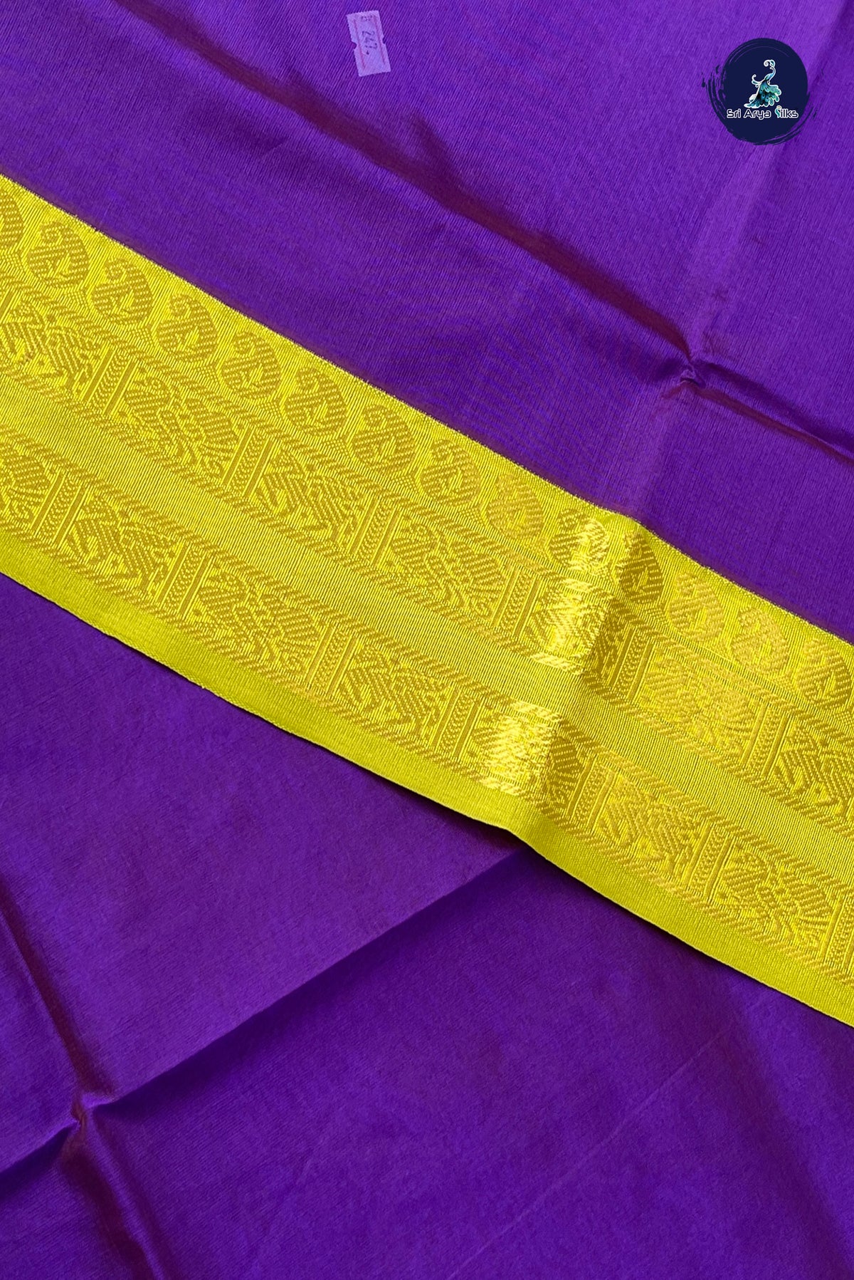 Violet Half Pure Silk Cotton Saree With Plain Pattern