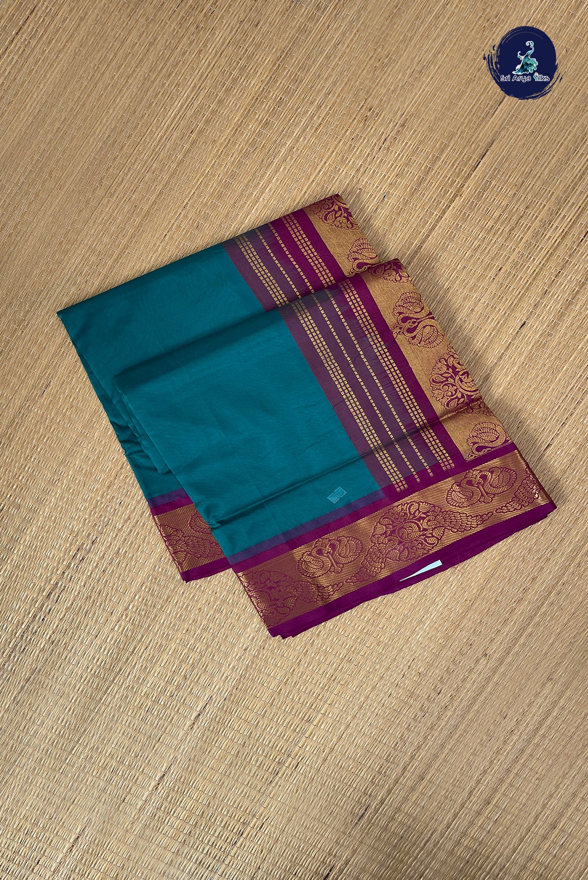 Peacock Green Half Pure Silk Cotton Saree With Plain Pattern