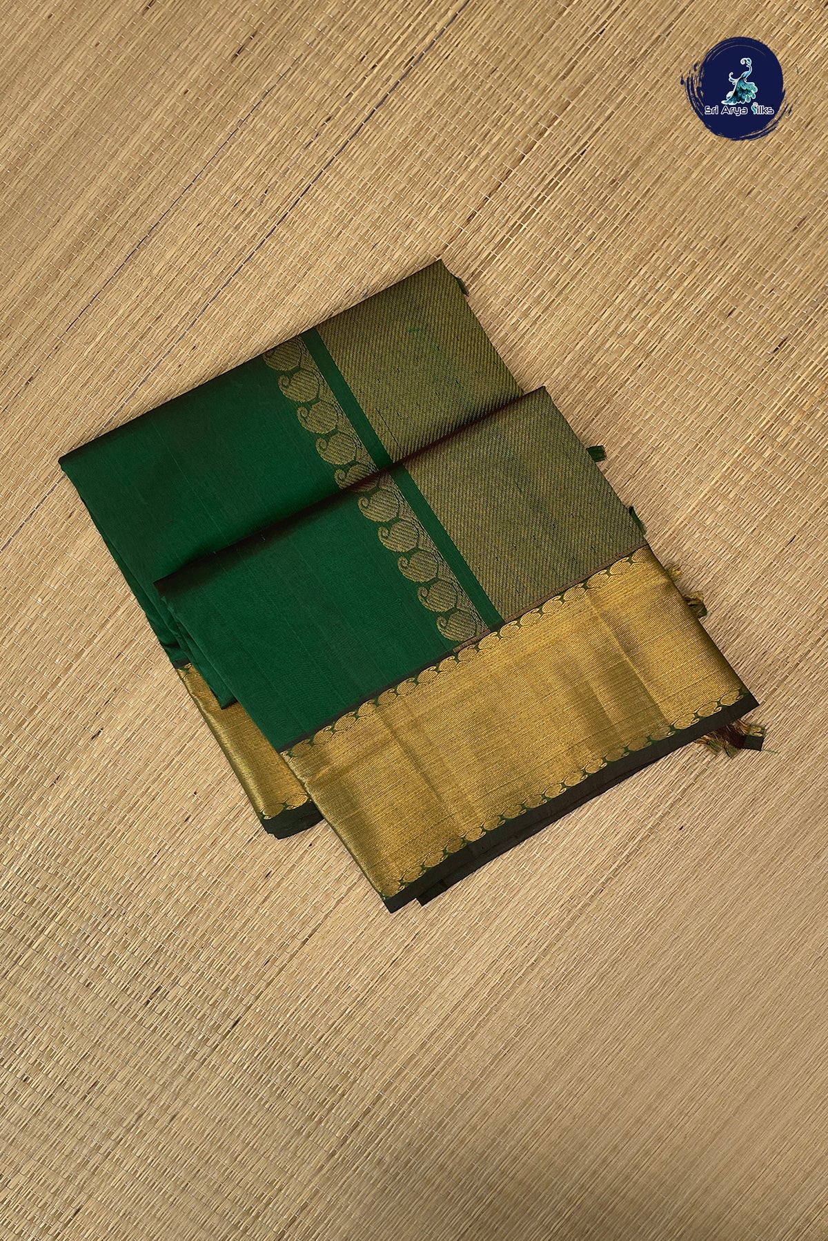 Bottle Green Bridal Silk Cotton Saree With Plain Pattern
